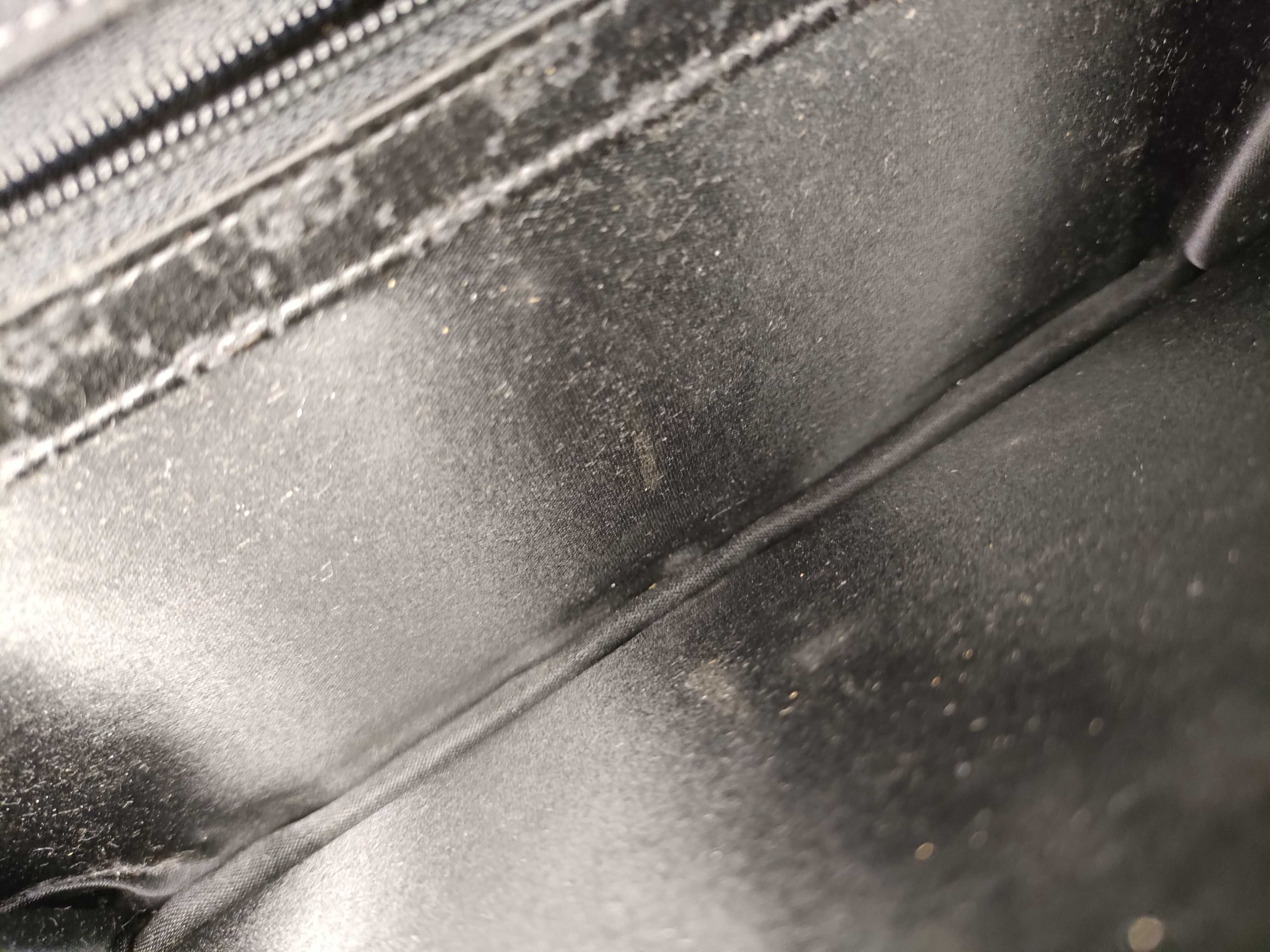 Old Chain Shoulder Bag — view 10