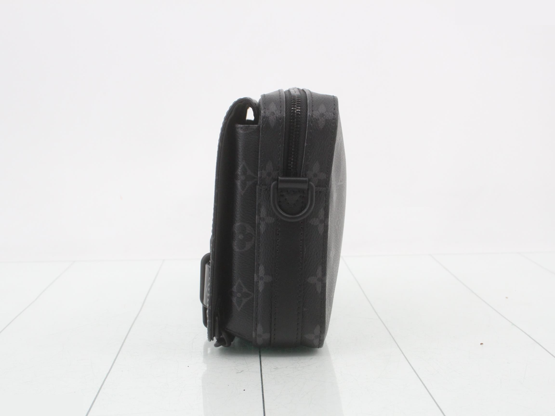 Monogram Eclipse Steamer Messenger — view 3