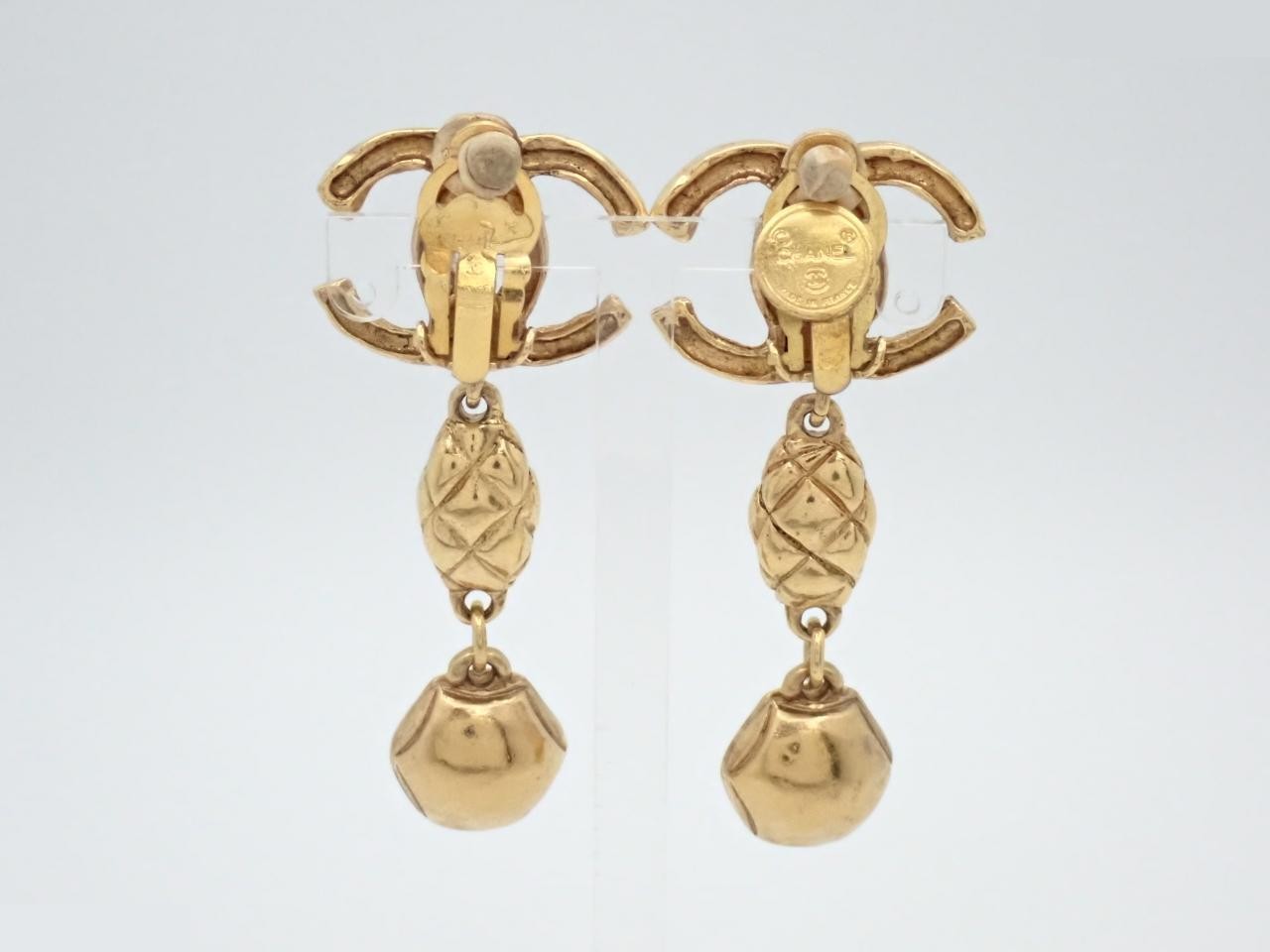 earrings — view 2