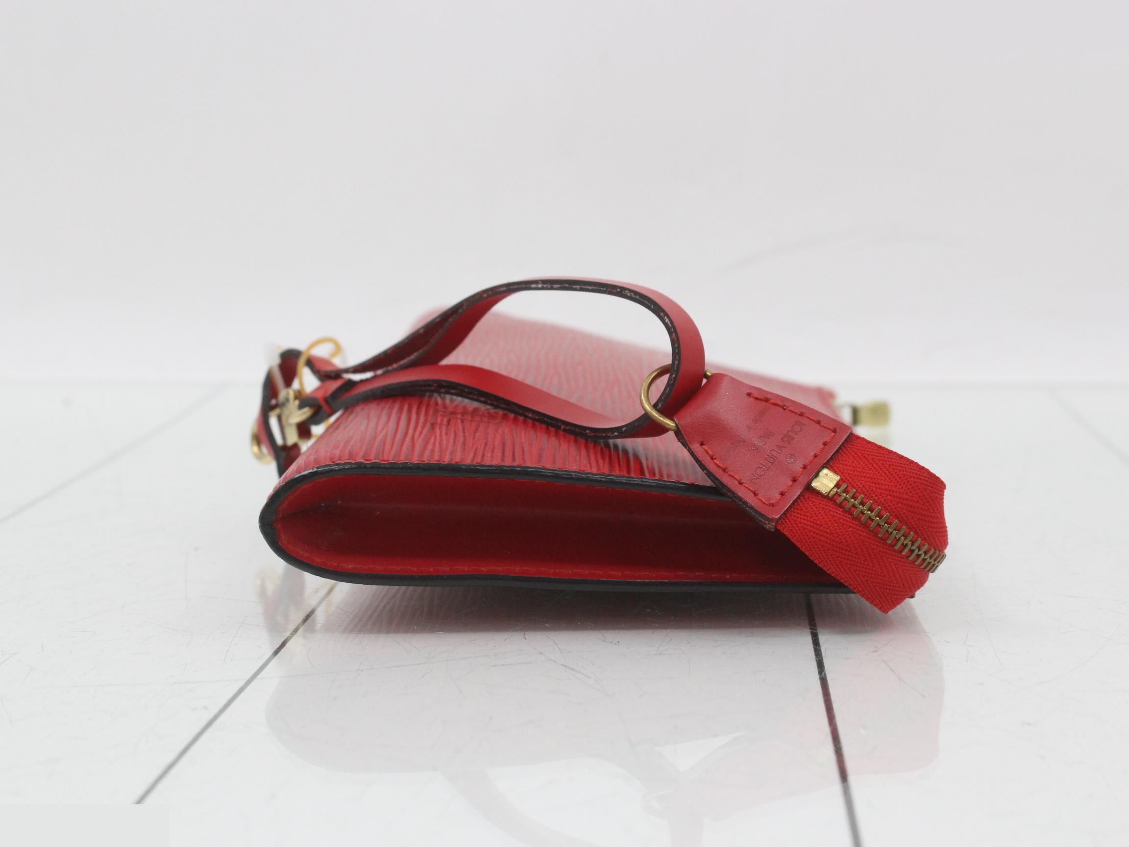 LV Epi Pochette Accessoires Second Bag — view 3