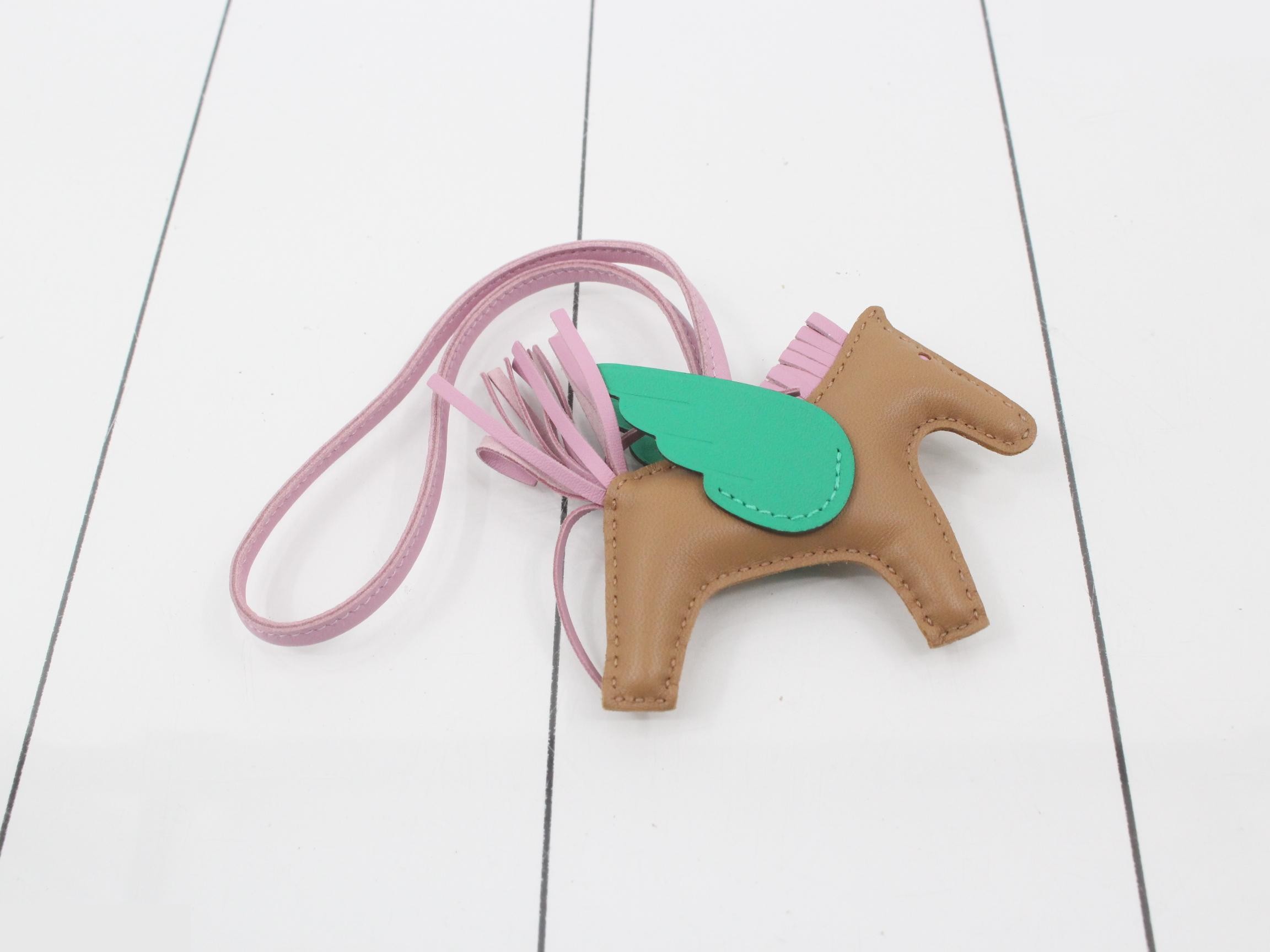 Rodeo Pegasus Charm, PM, U Stamp, Agneau Milo, Unused, Stored Item — view 2