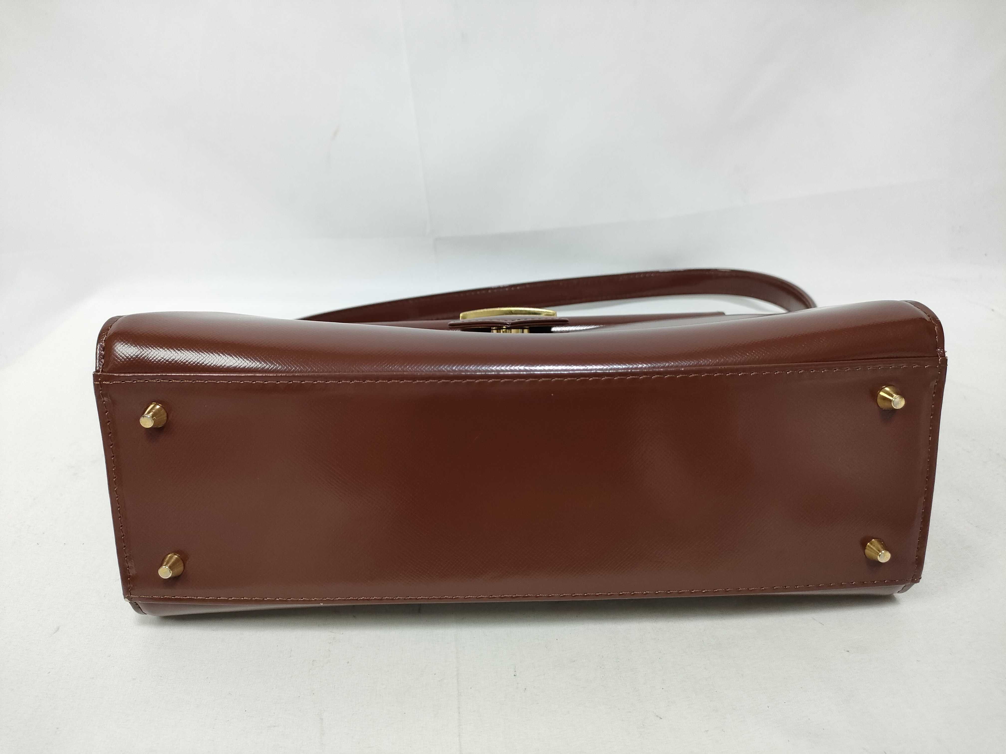 Glossy Leather Brown Gold Hardware One-Shoulder Bag — view 3
