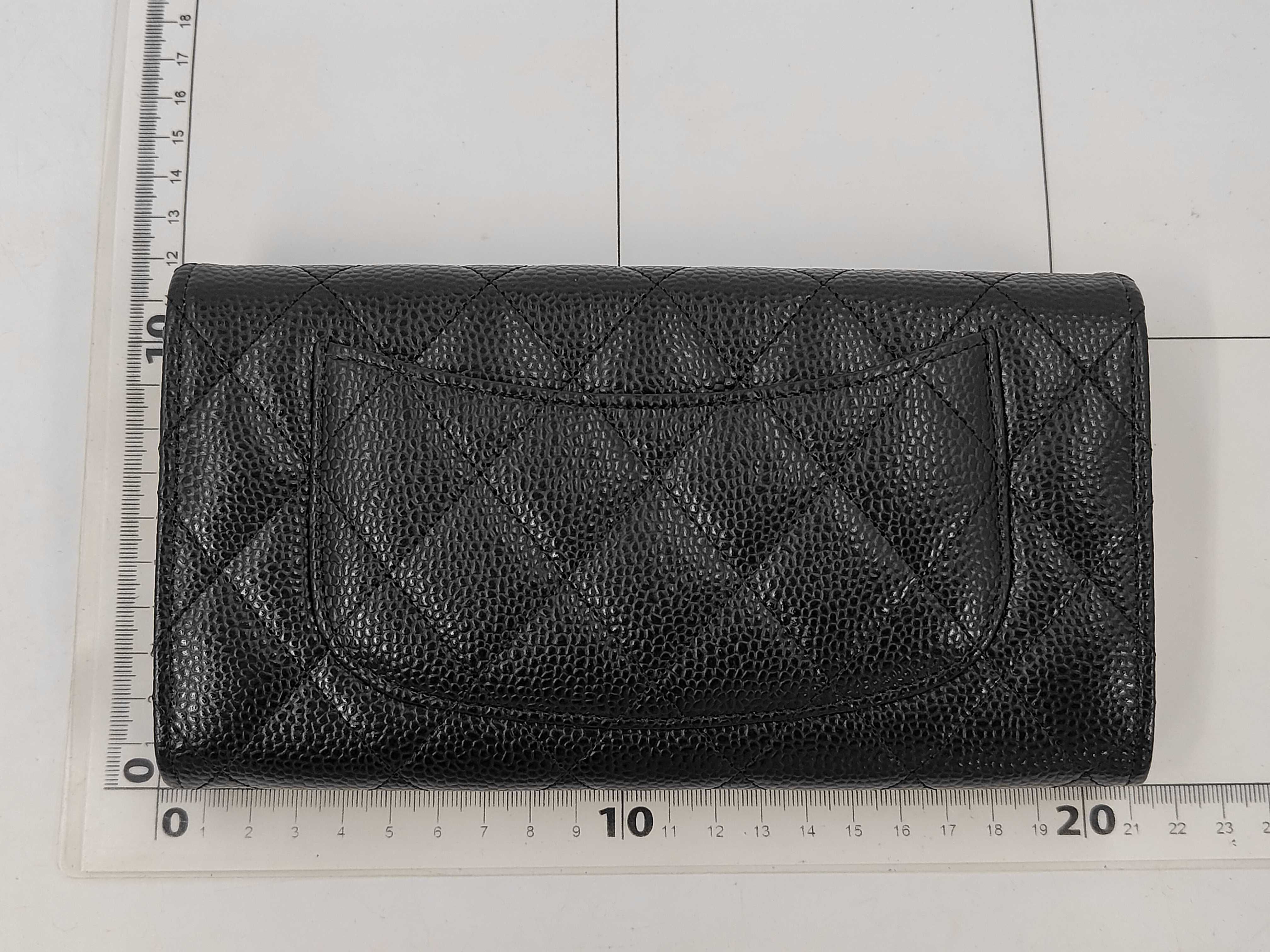 Caviar Skin Long Wallet — view 2