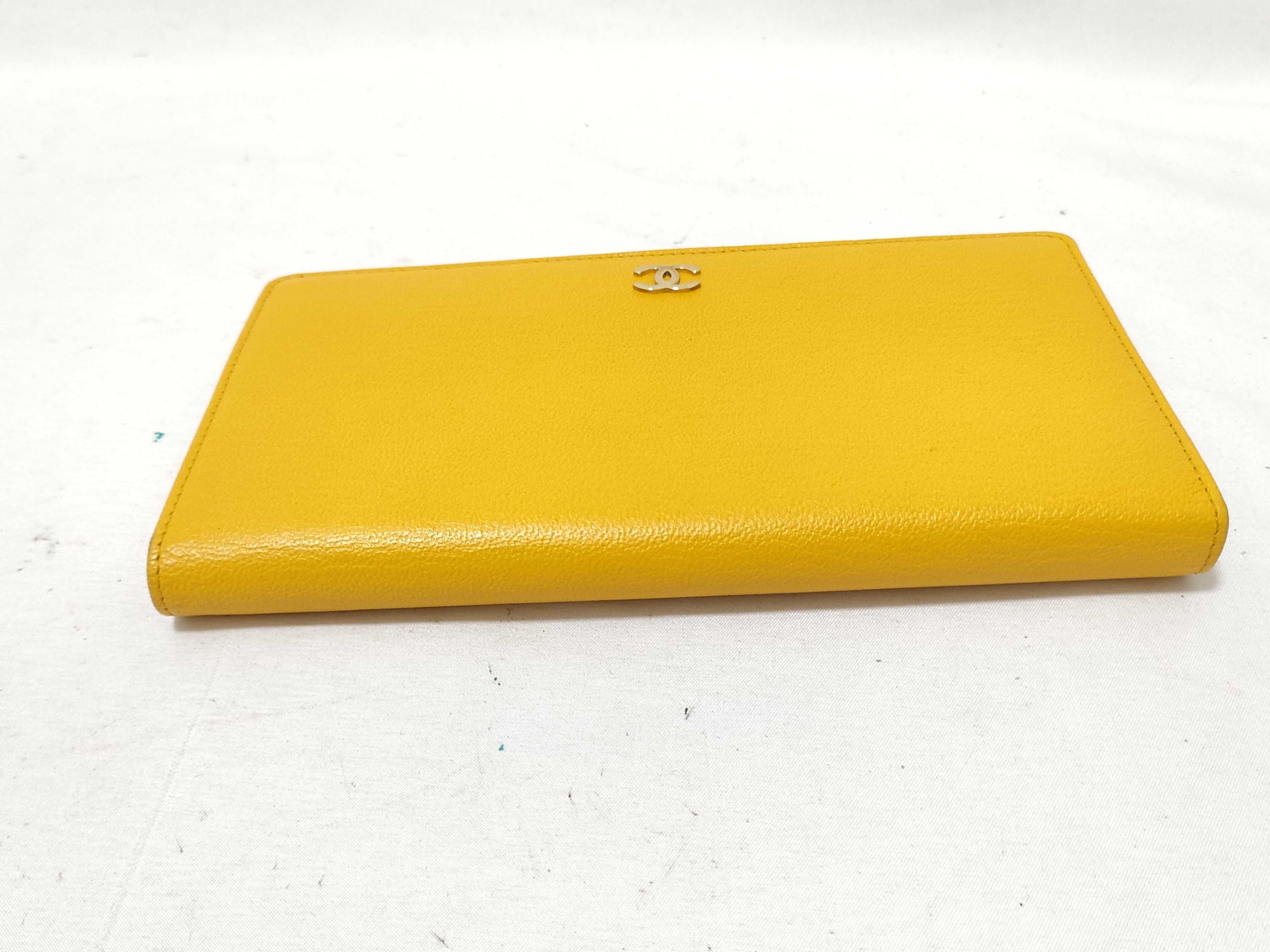 Bi-fold Wallet, Coco Mark, Leather, Black — view 3
