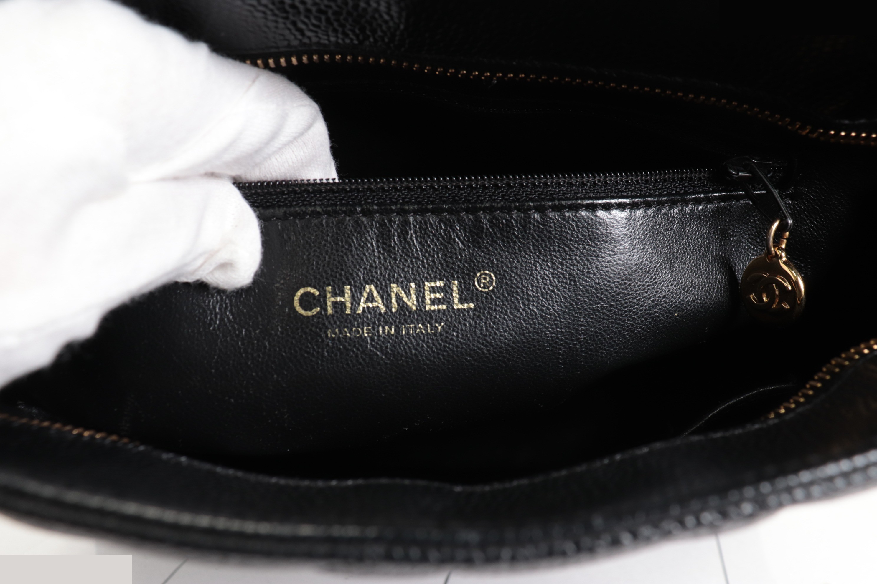 Reissue Tote Bag, Caviar, No. 8 — view 8