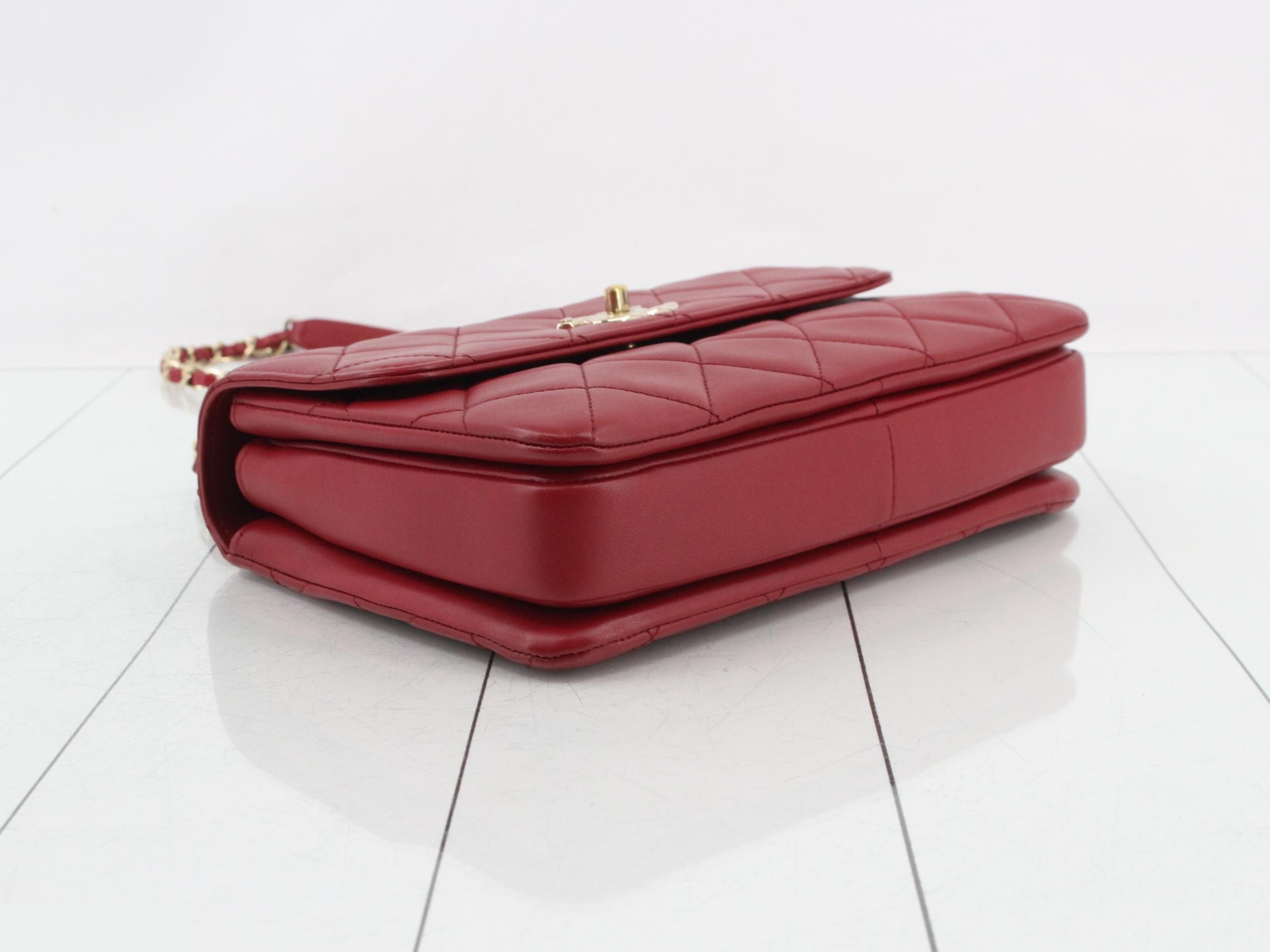 Trendy CC Leather Turnlock 2-Way Handbag — view 5