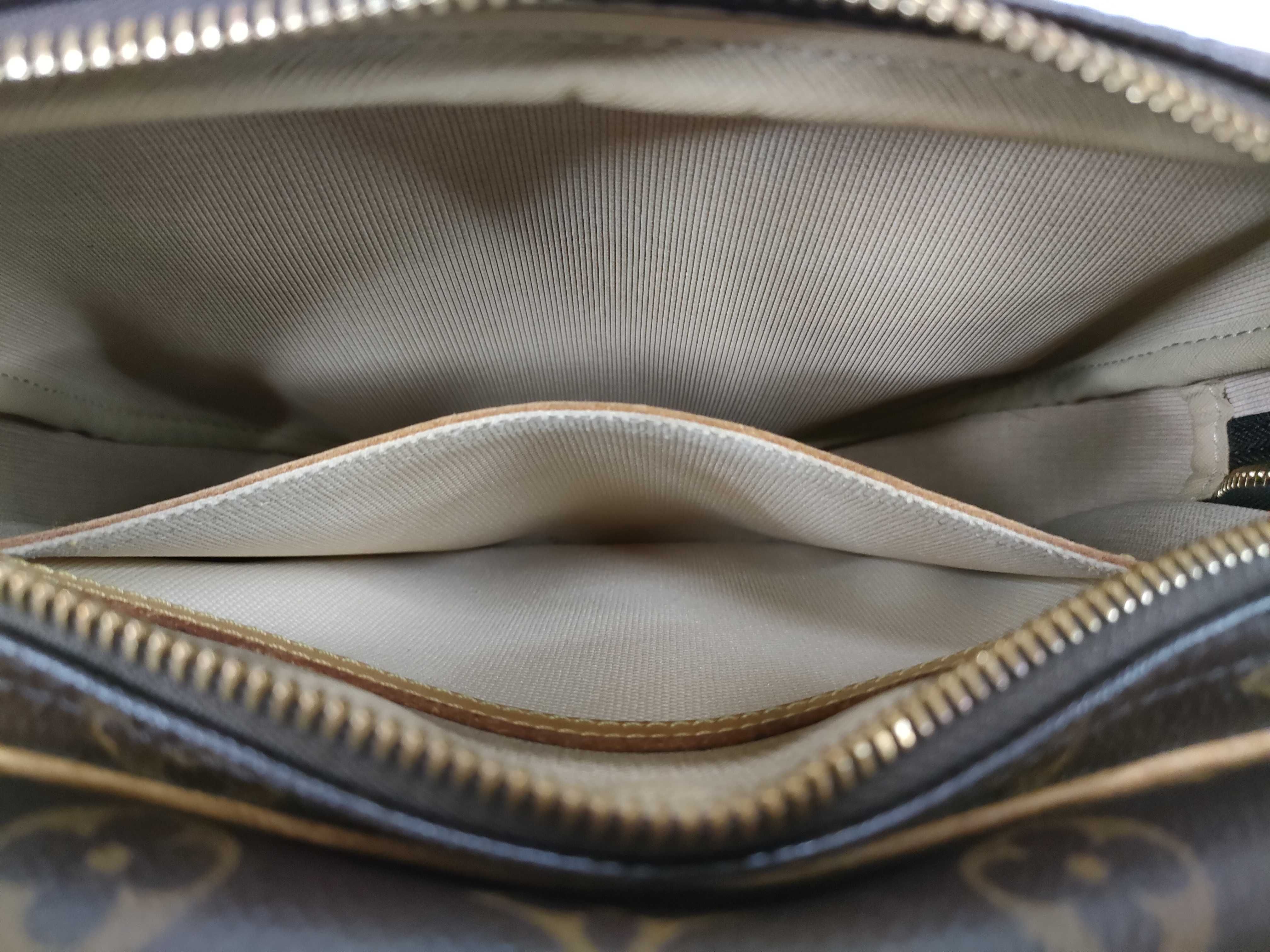 Monogram M45252 Reporter GM Shoulder Bag — view 11