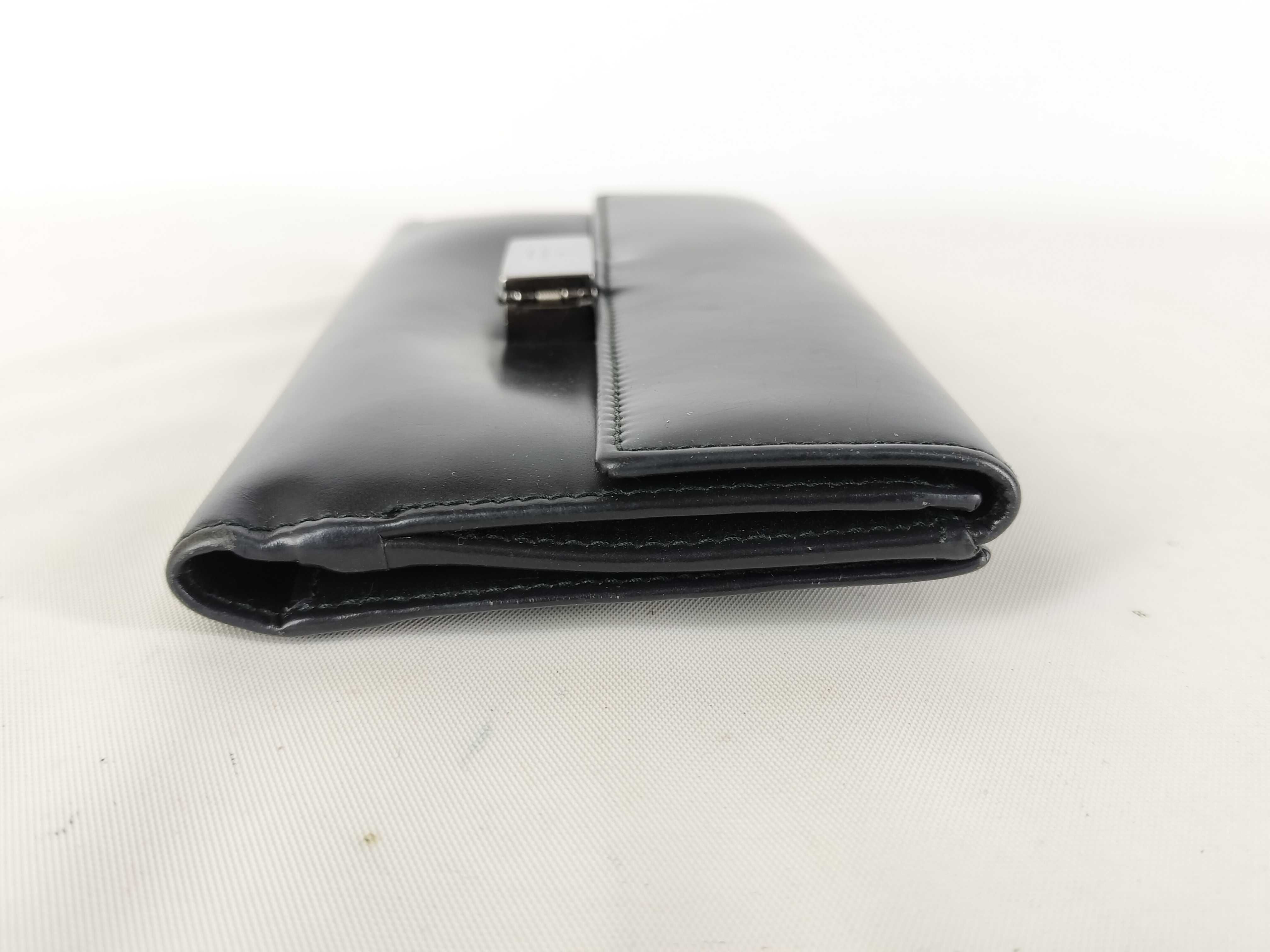 wallet — view 3