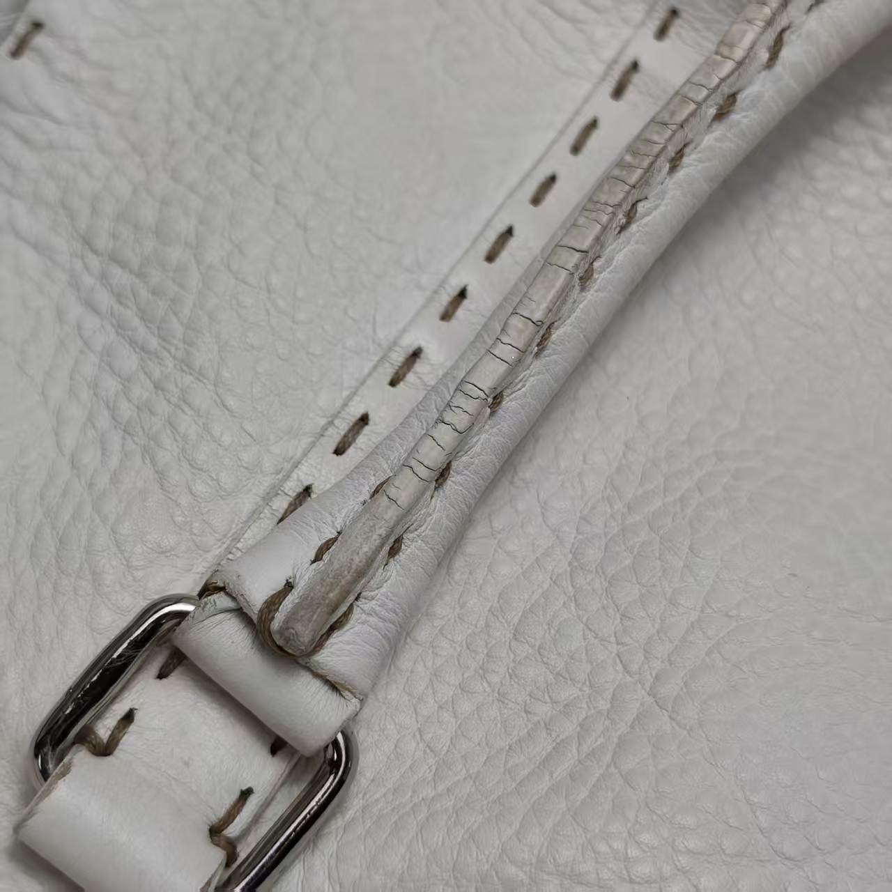 【*Shipped from: China*】FENDI Leather Handbag — view 13
