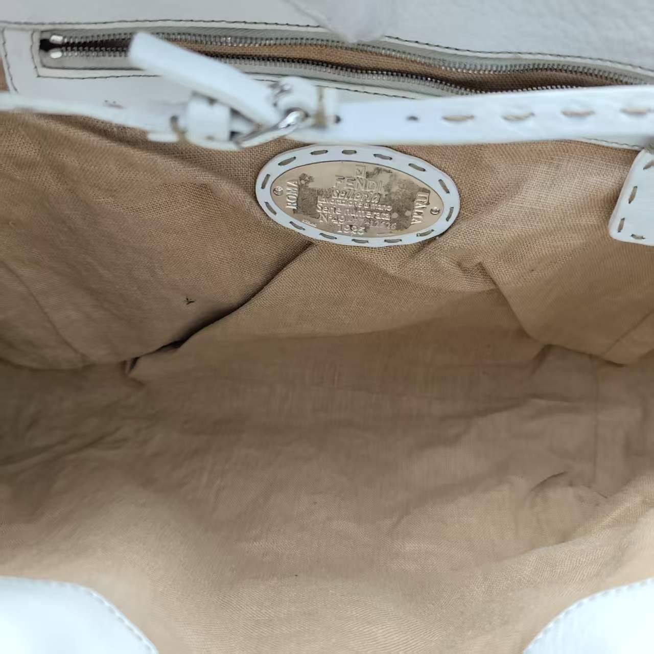 【*Shipped from: China*】FENDI Leather Handbag — view 8