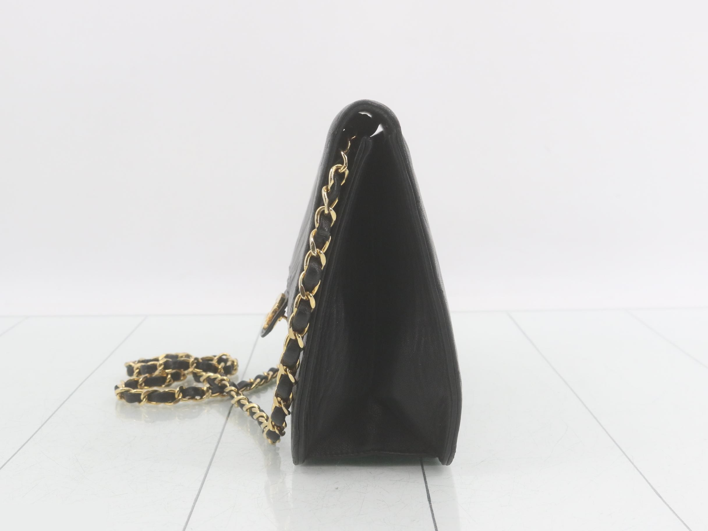 Matelassé Push-Lock Shoulder Bag — view 3