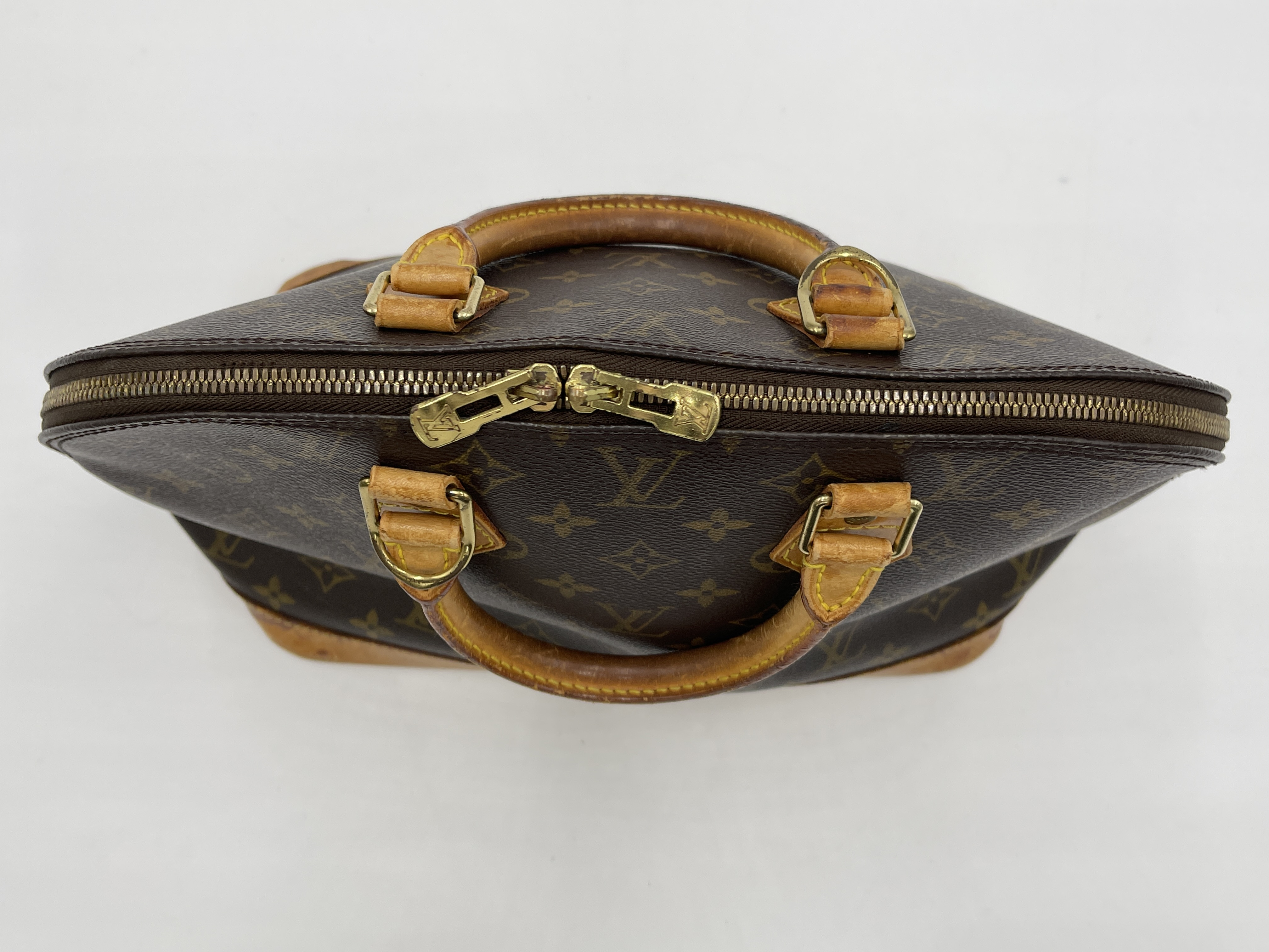 Monogram Alma PM M51130 VI0977 Handbag — view 3