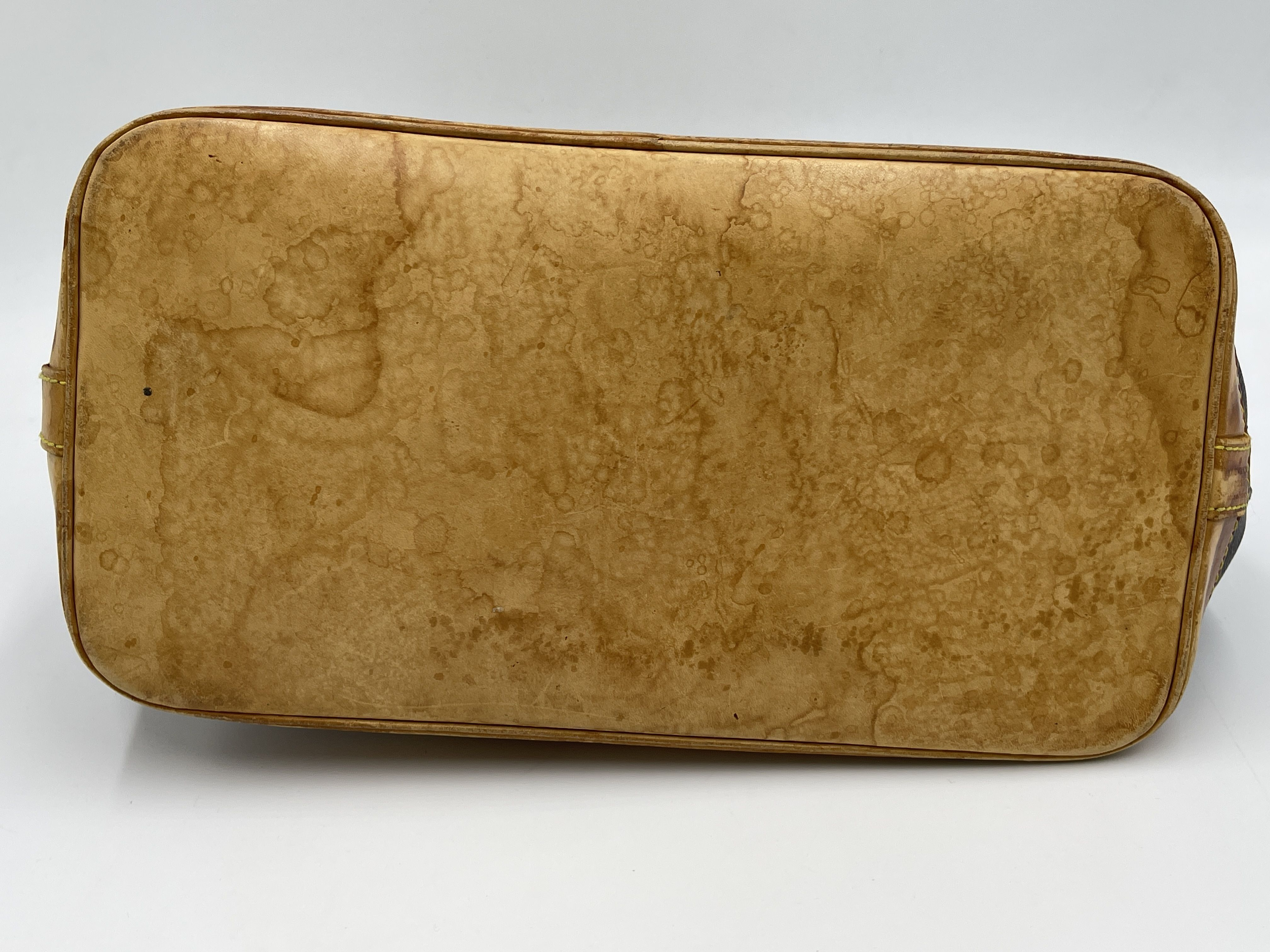 Monogram Alma PM M51130 VI0977 Handbag — view 6