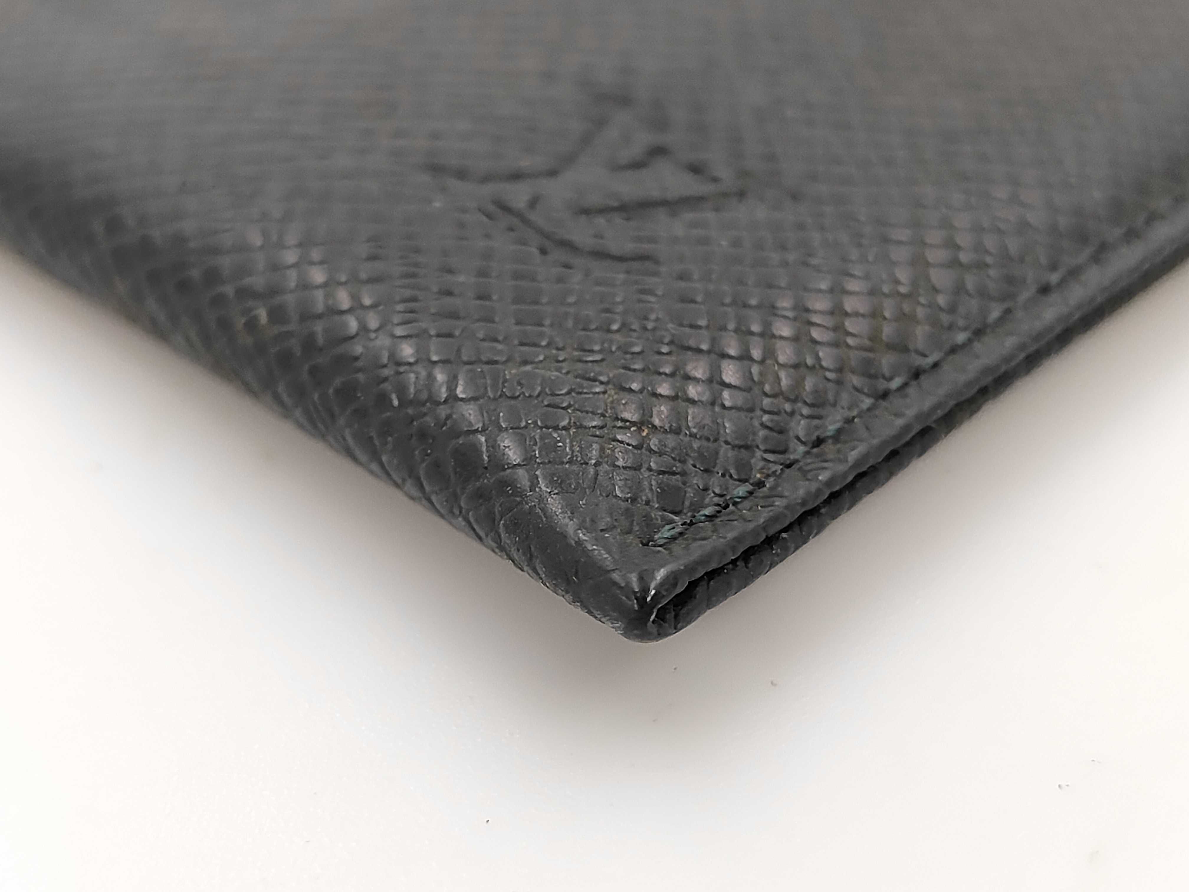 Taiga Louis Vuitton Taiga Etui Carte Visite Toilette Epicea MI0996 Card Case — view 3