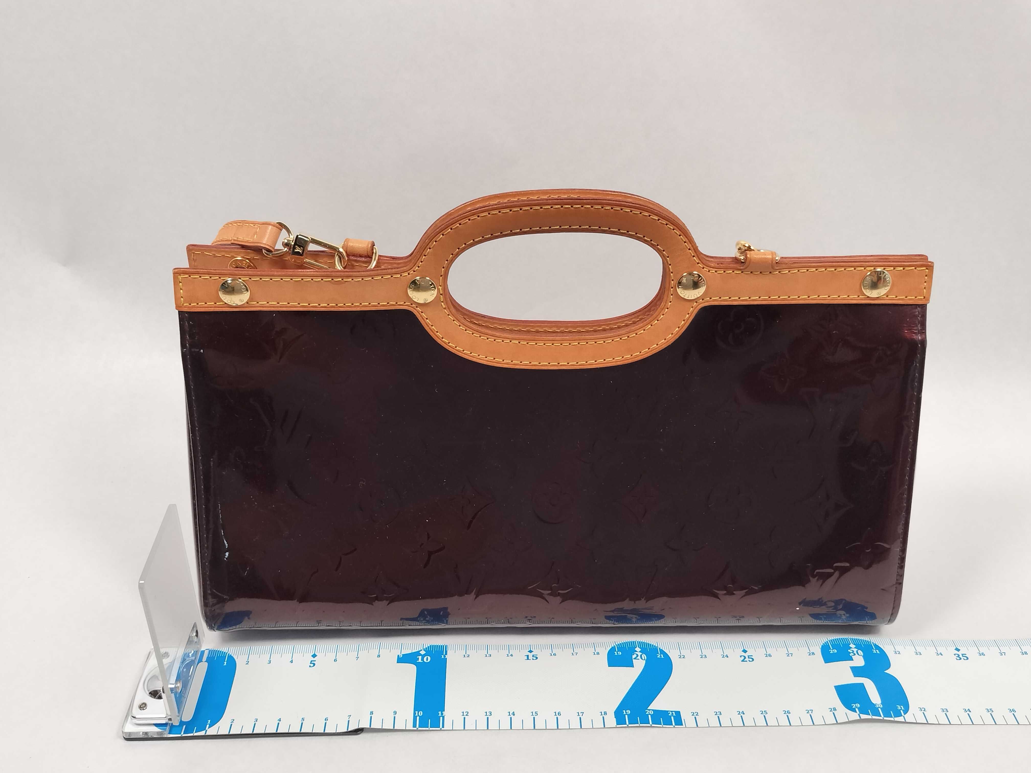 Vernis Amarante Roxbury Drive M91995 Shoulder Bag — view 2