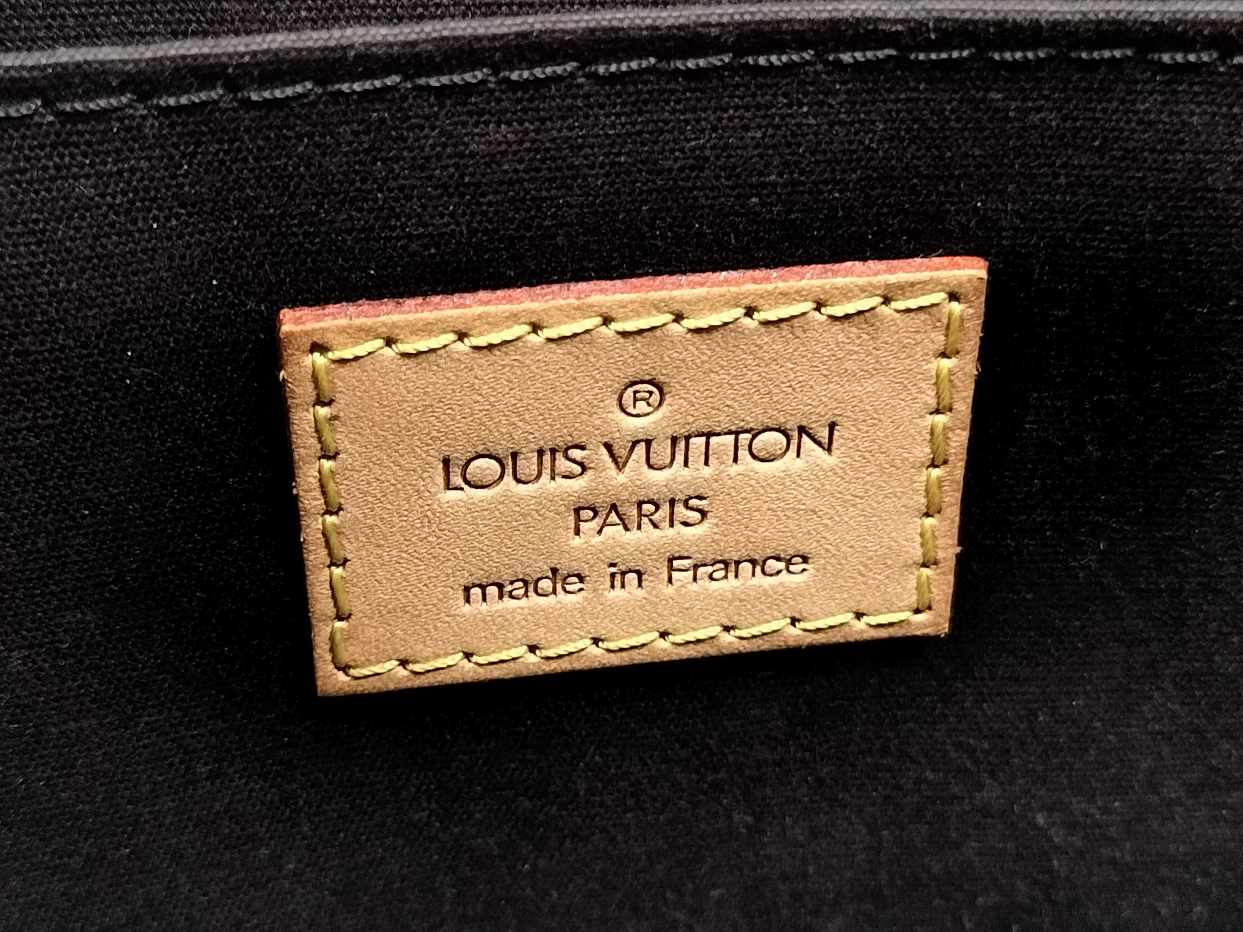 Vernis Amarante Roxbury Drive M91995 Shoulder Bag — view 11
