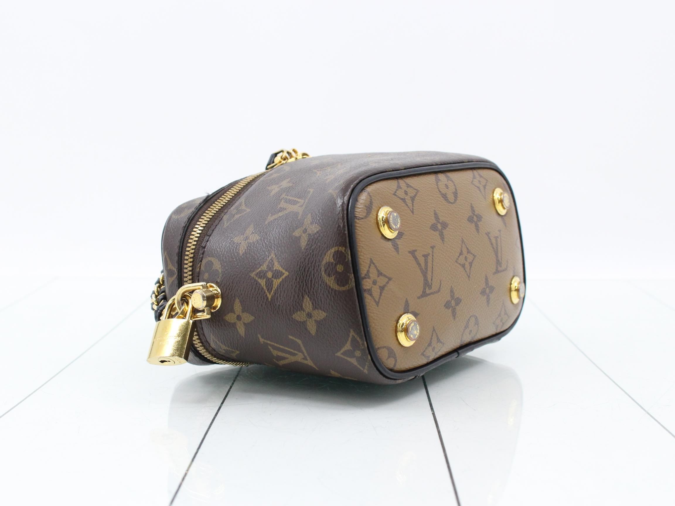 Monogram V handbag — view 5