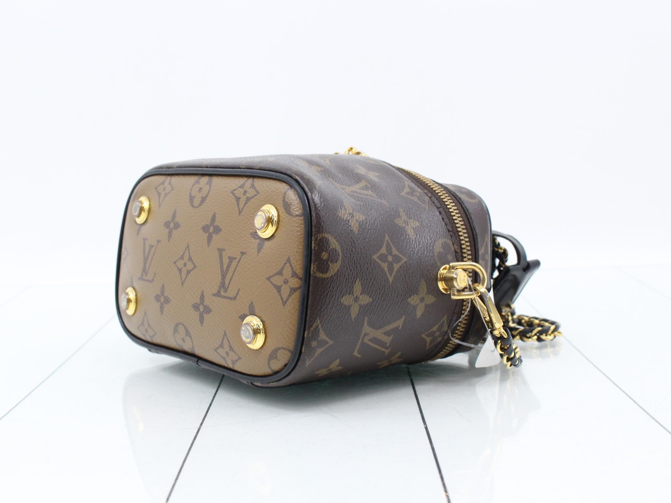 Monogram V handbag — view 6
