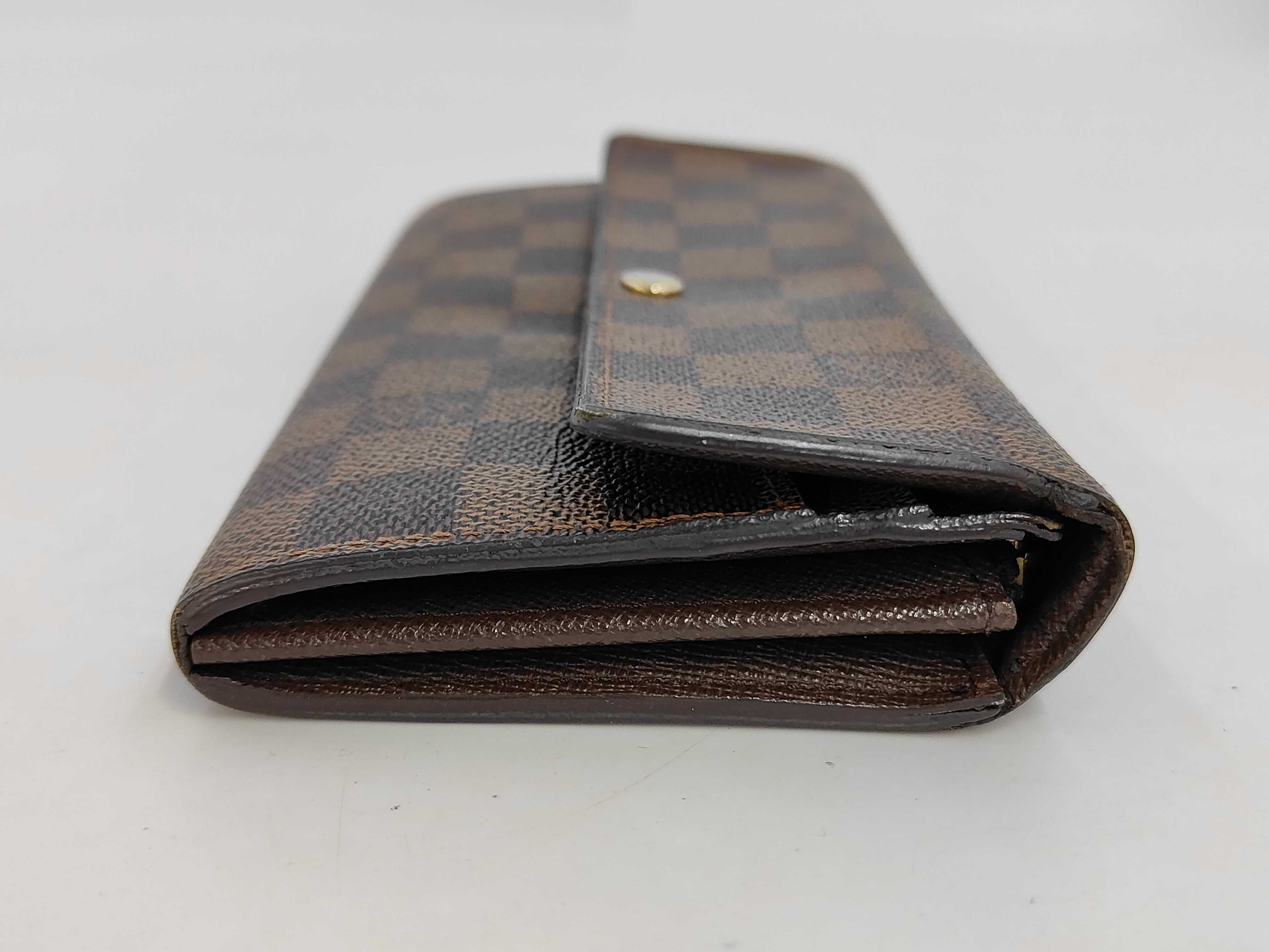 wallet — view 4