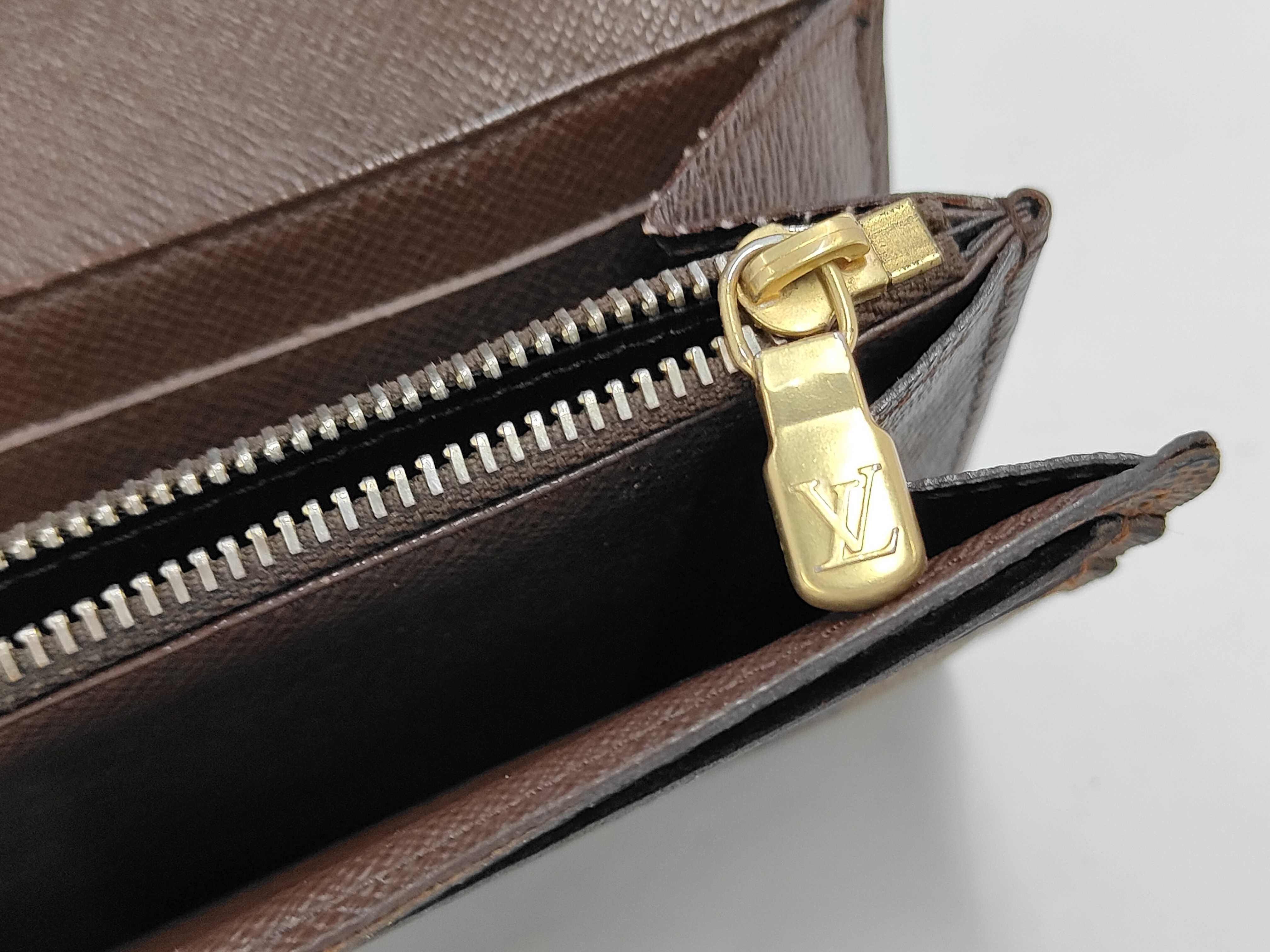 wallet — view 9