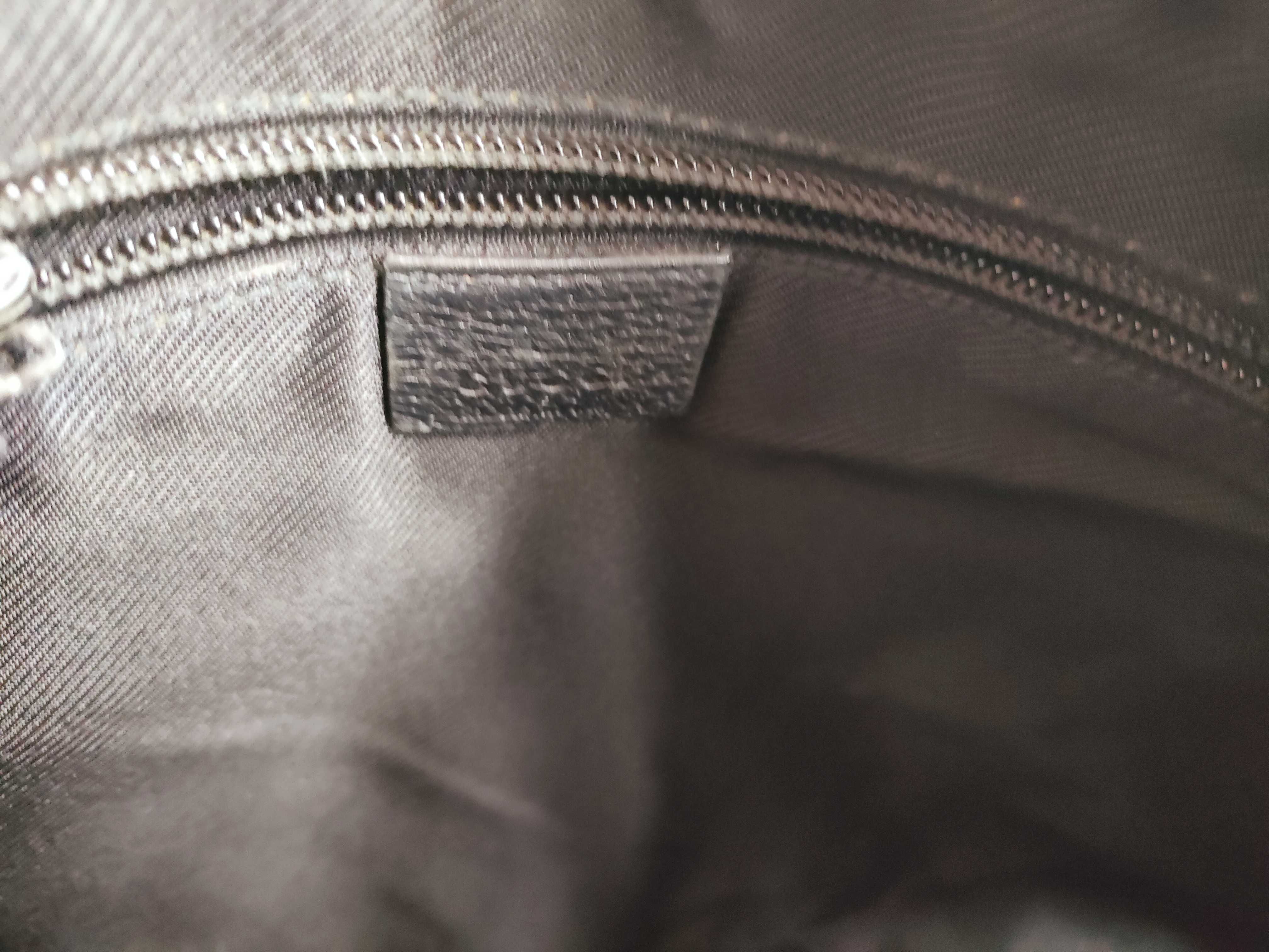GG Canvas Shoulder Bag — view 11
