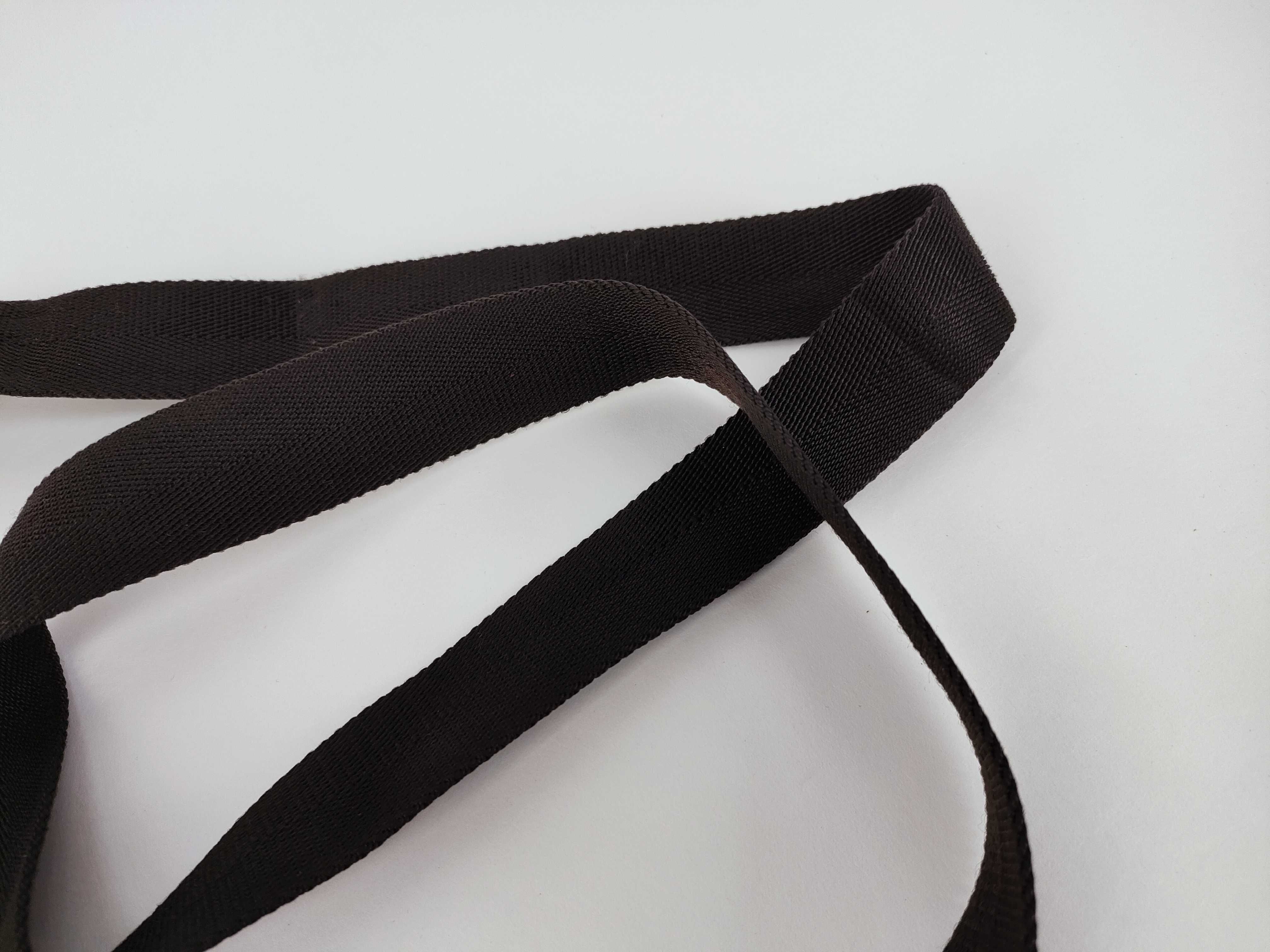 GG Canvas Shoulder Bag — view 4