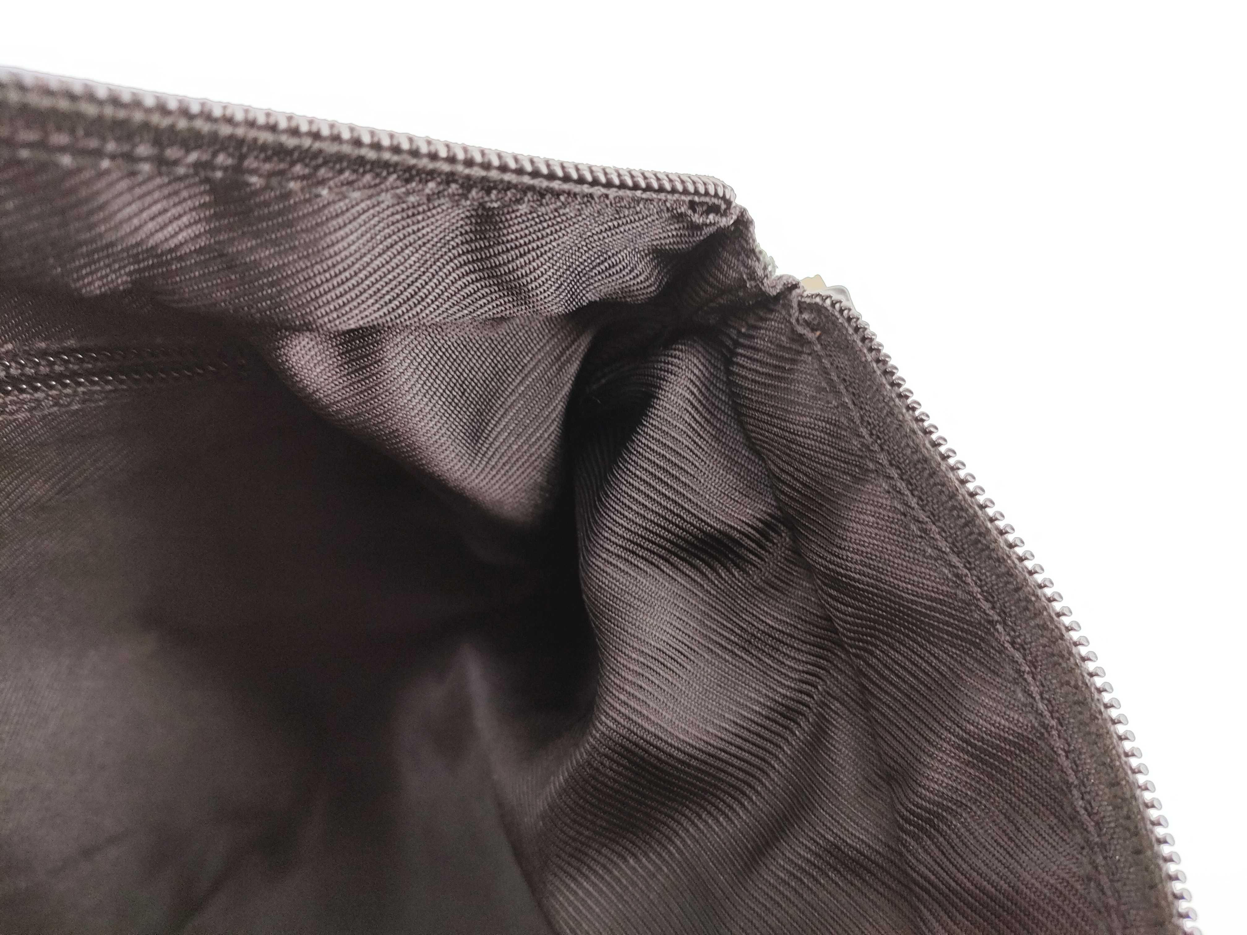 GG Canvas Shoulder Bag — view 9