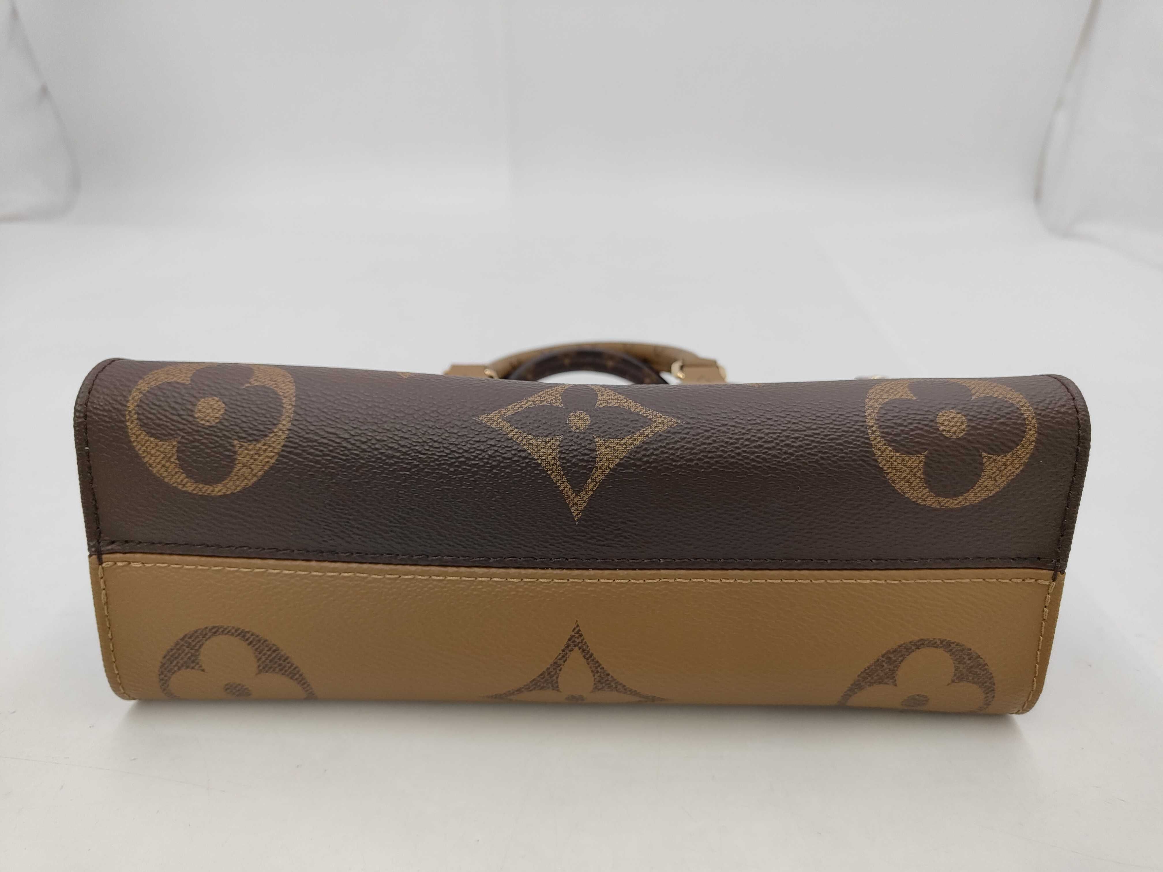 M46653 OnTheGo EW Monogram Giant Handbag — view 3