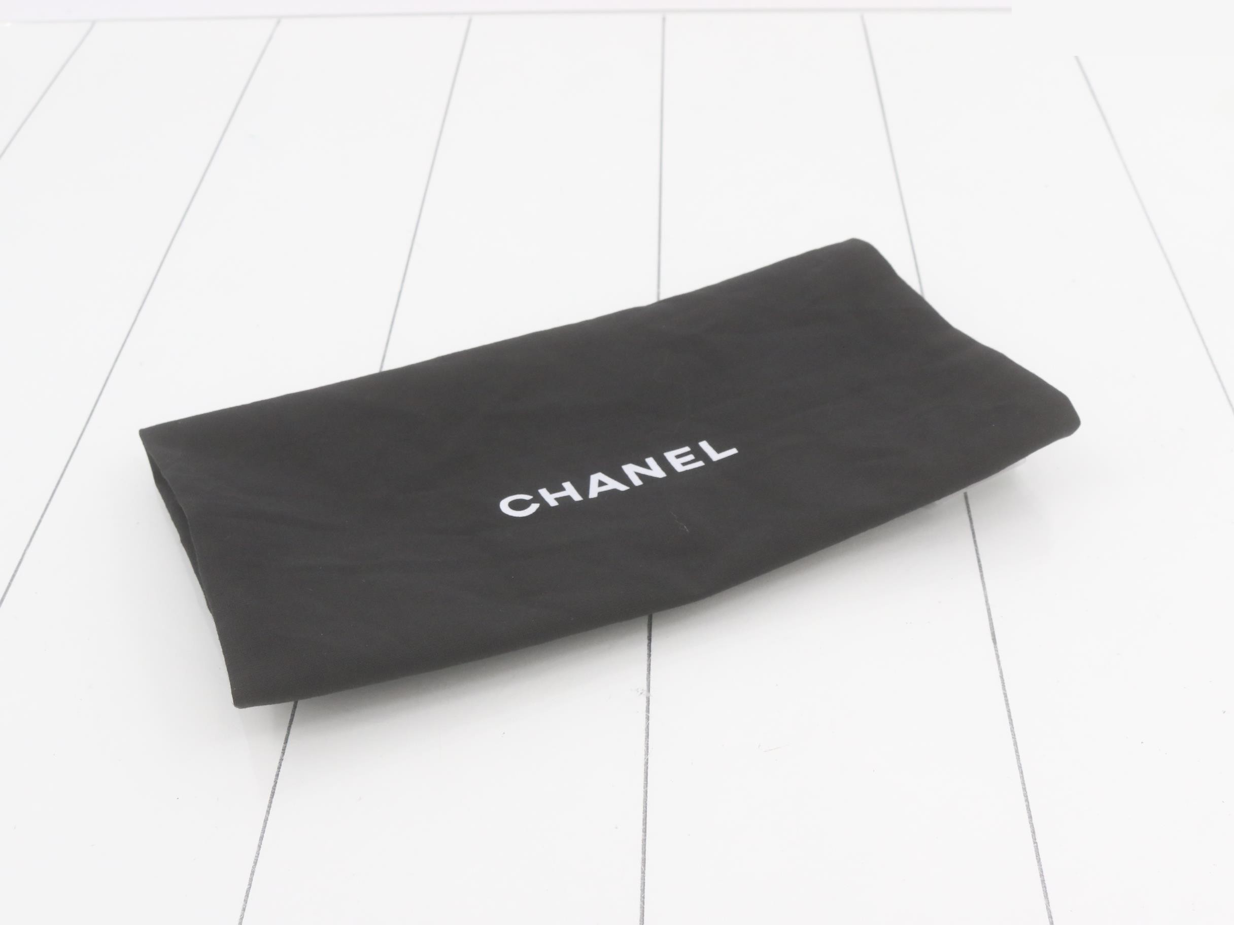 Gabrielle de Chanel Tweed x Leather Bucket Bag with Chain Shoulder Strap — view 7
