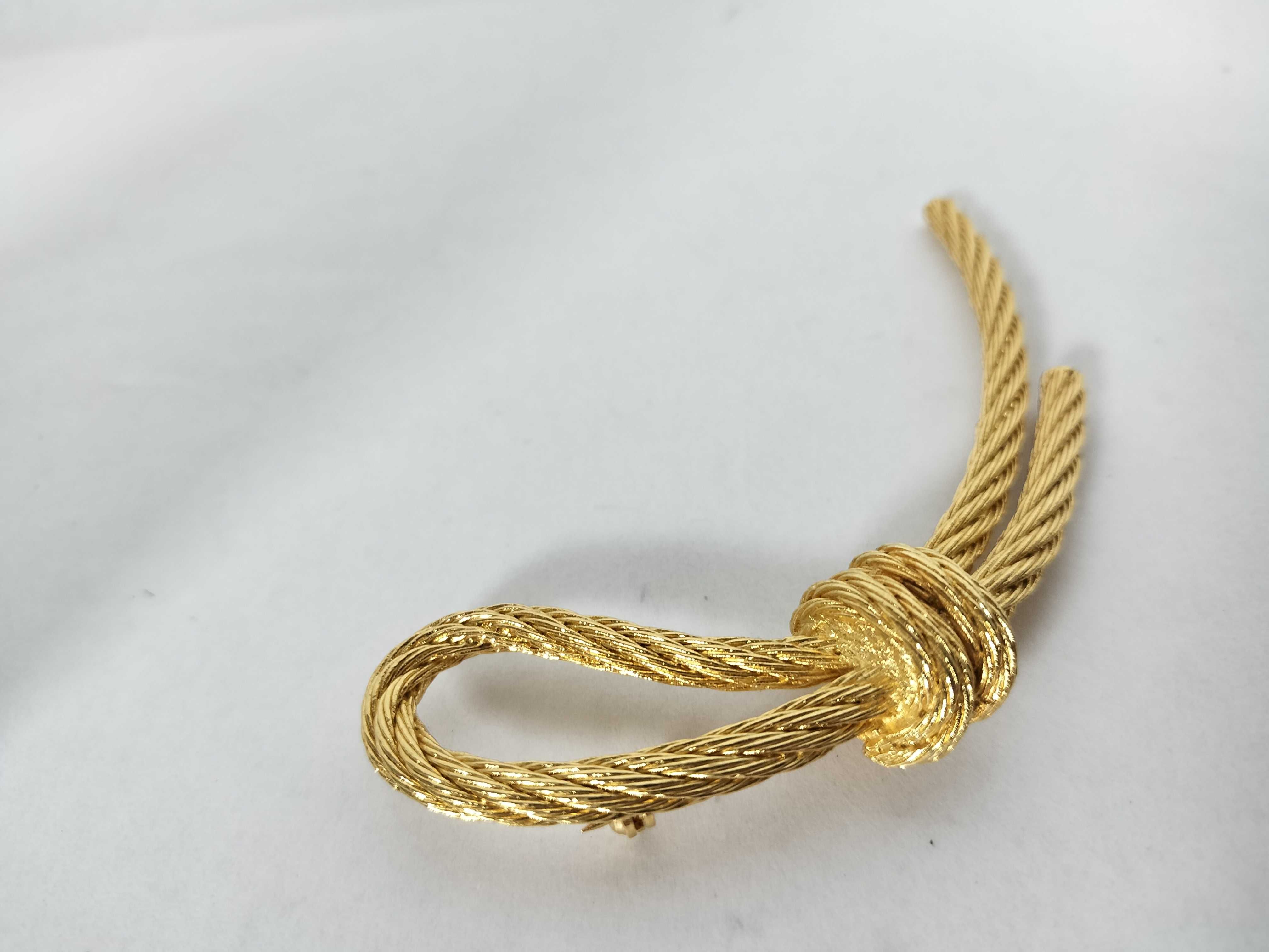 Christian Brooch, Rope Motif Gold Brooch — view 7