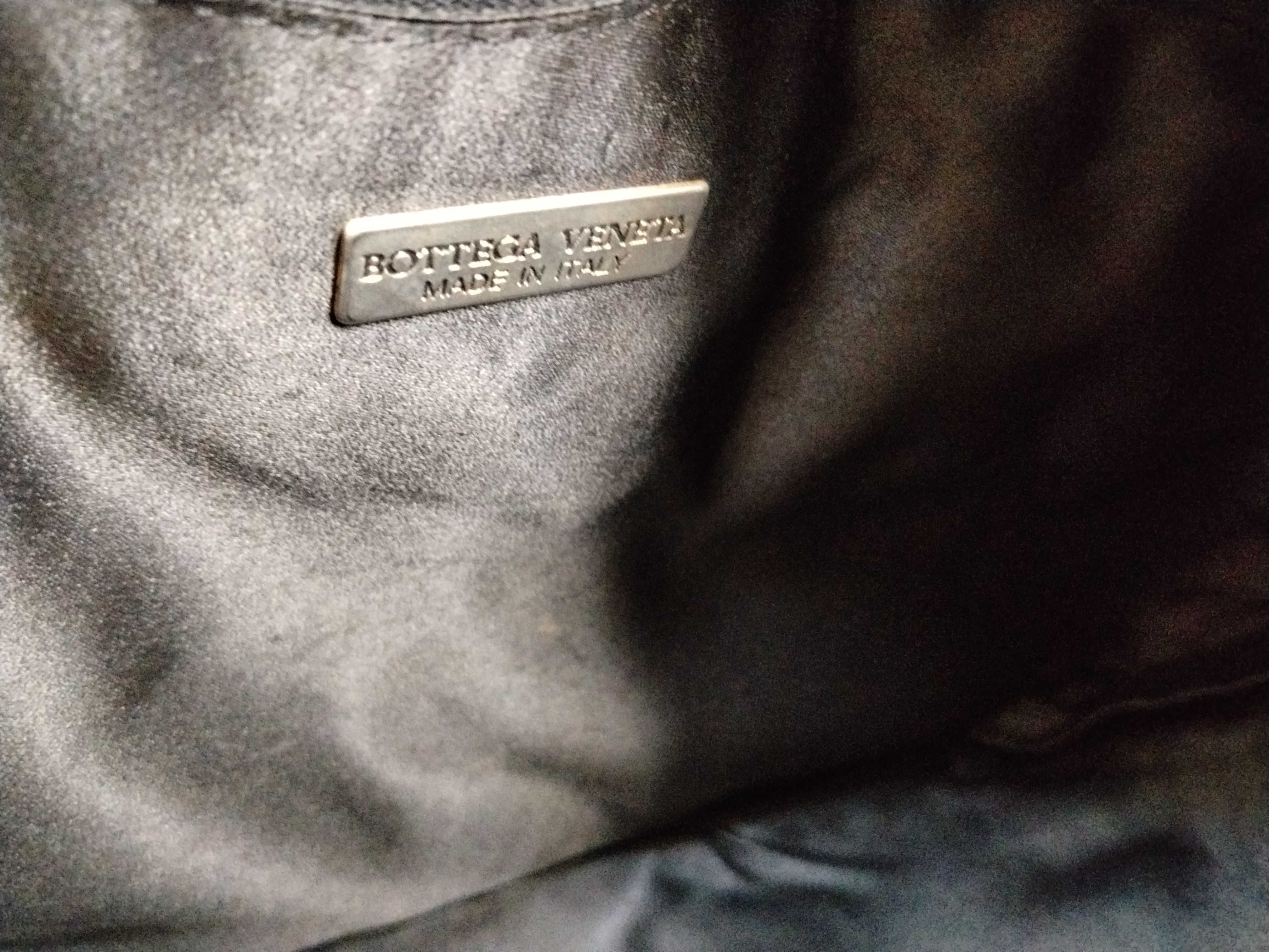 Intrecciato Shoulder Bag — view 11