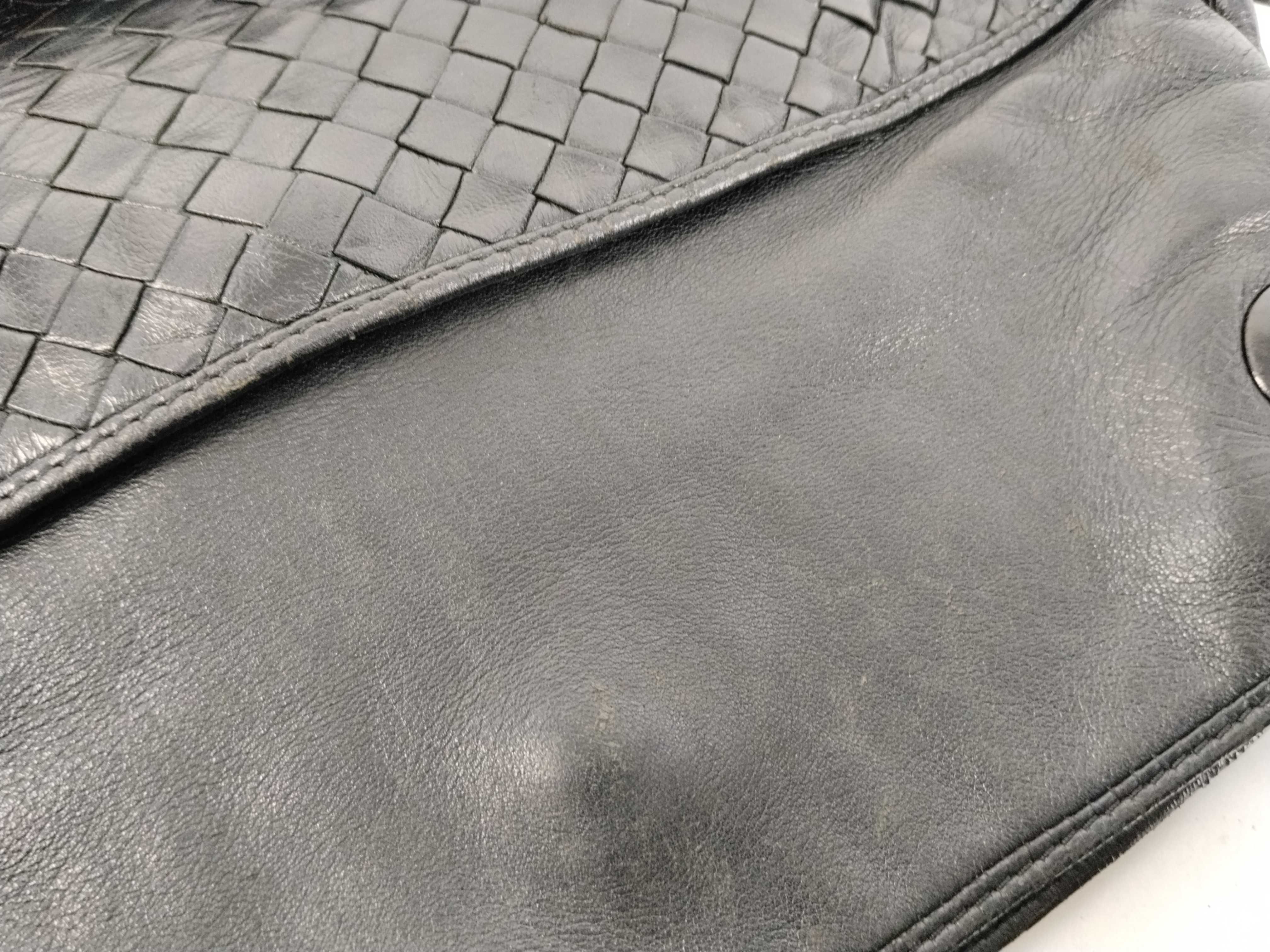 Intrecciato Shoulder Bag — view 15