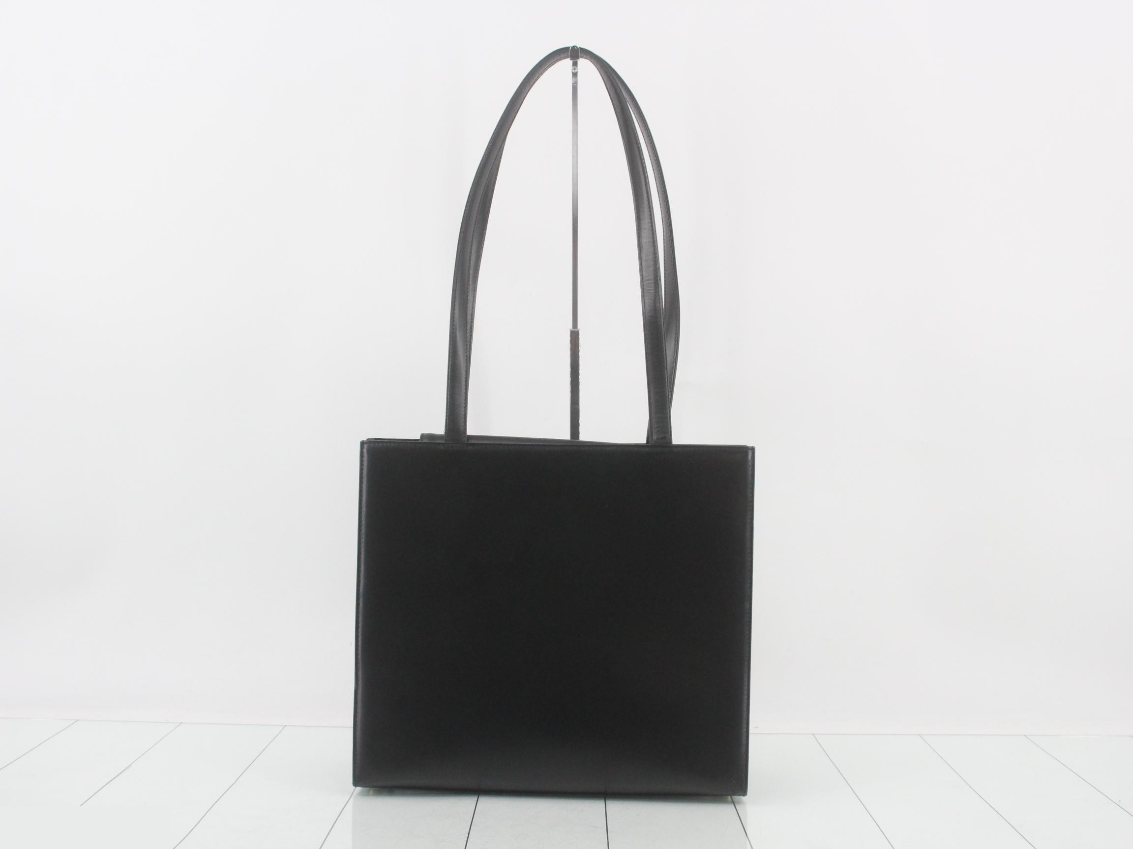 logo leather shoulder tote bag — view 2