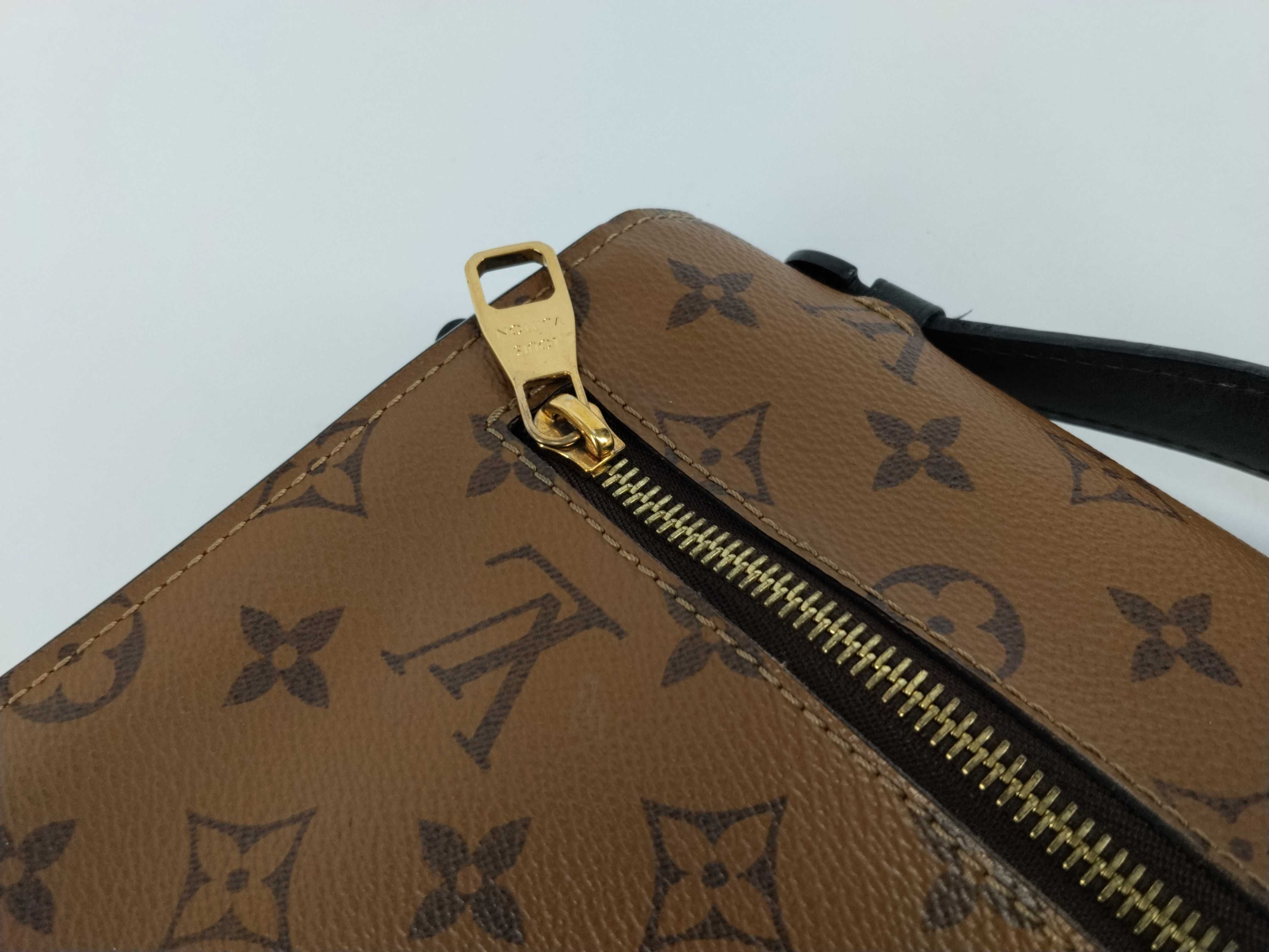 Monogram Louis Vuitton Message Shoulder Bag Handbag — view 14