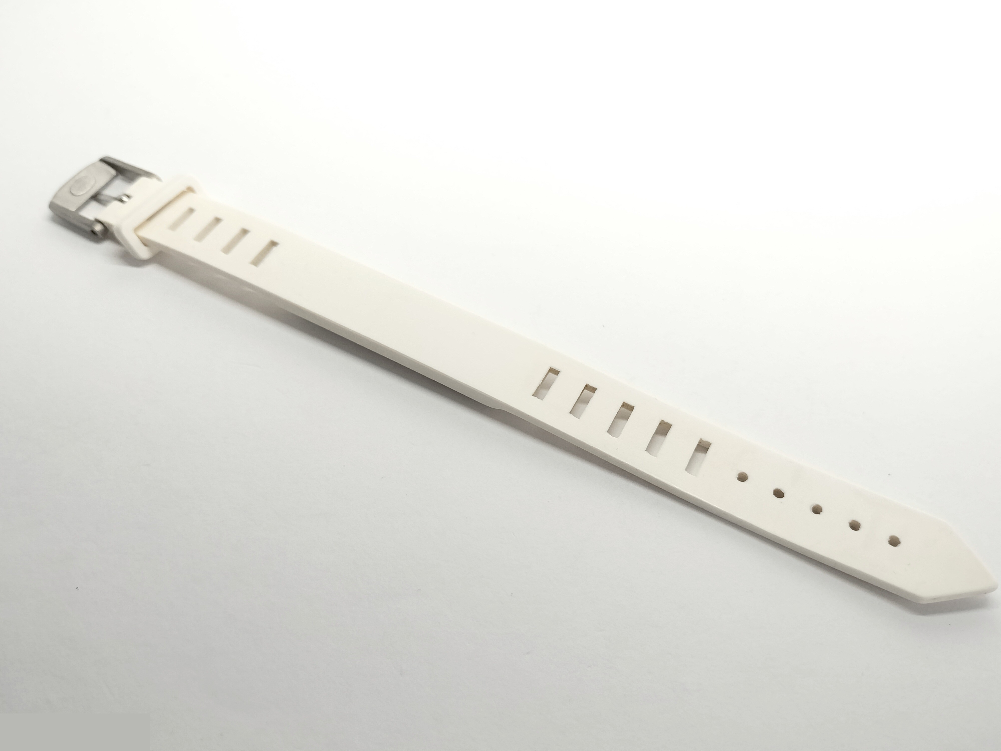 Logo rubber white bracelet, wrist circumference approximately 17.5 cm — view 2