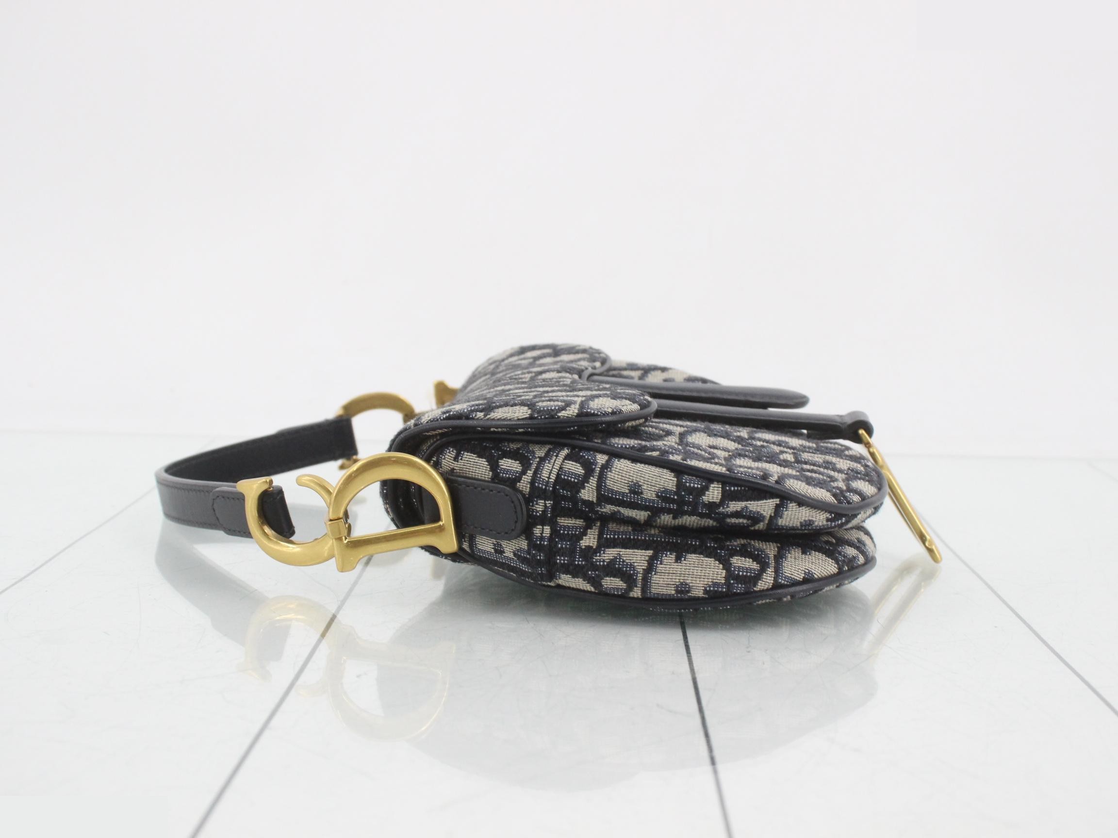 Saddlebag, Oblique Canvas Handbag — view 4