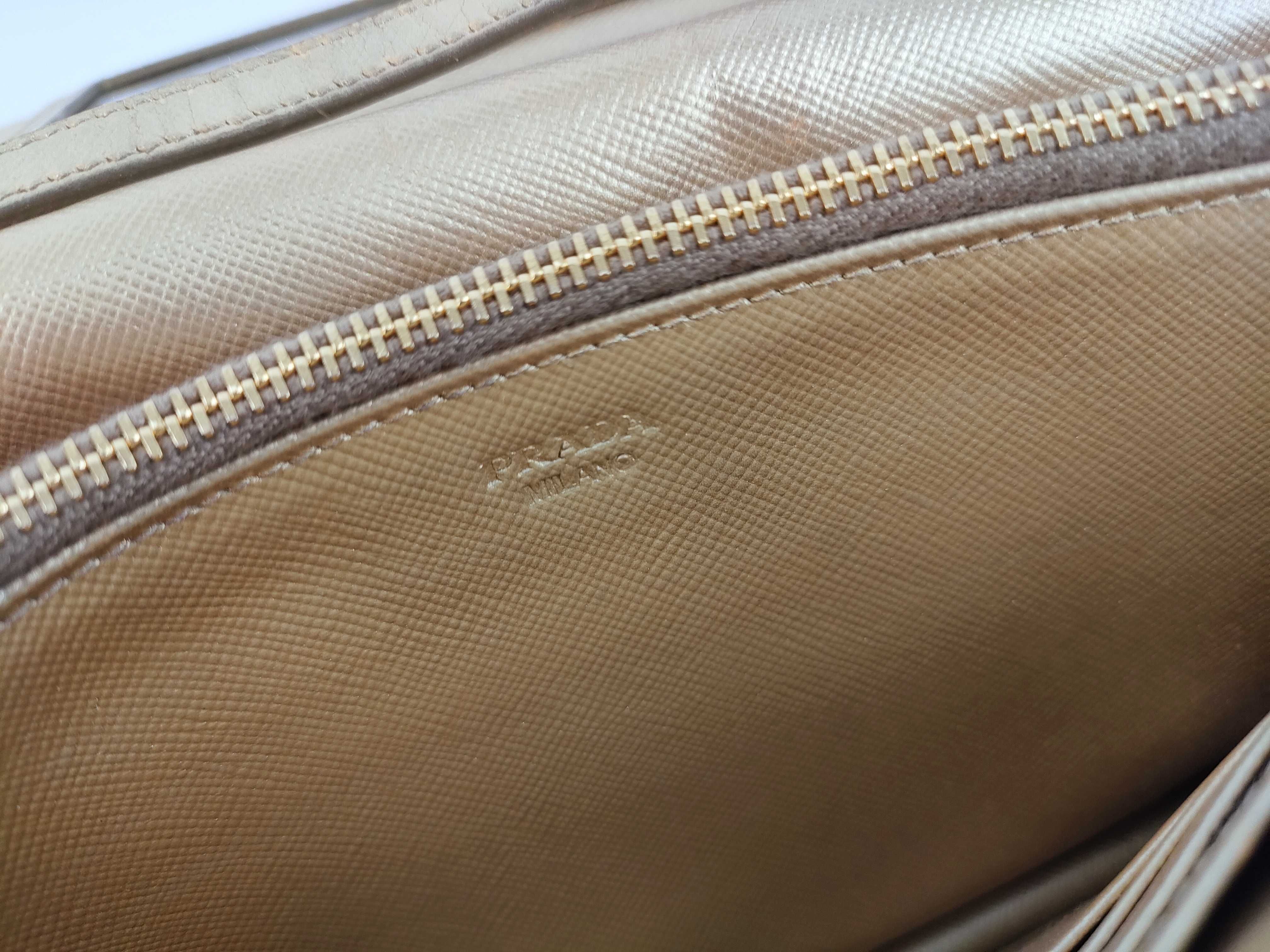 WOC Gold Shoulder Bag — view 12