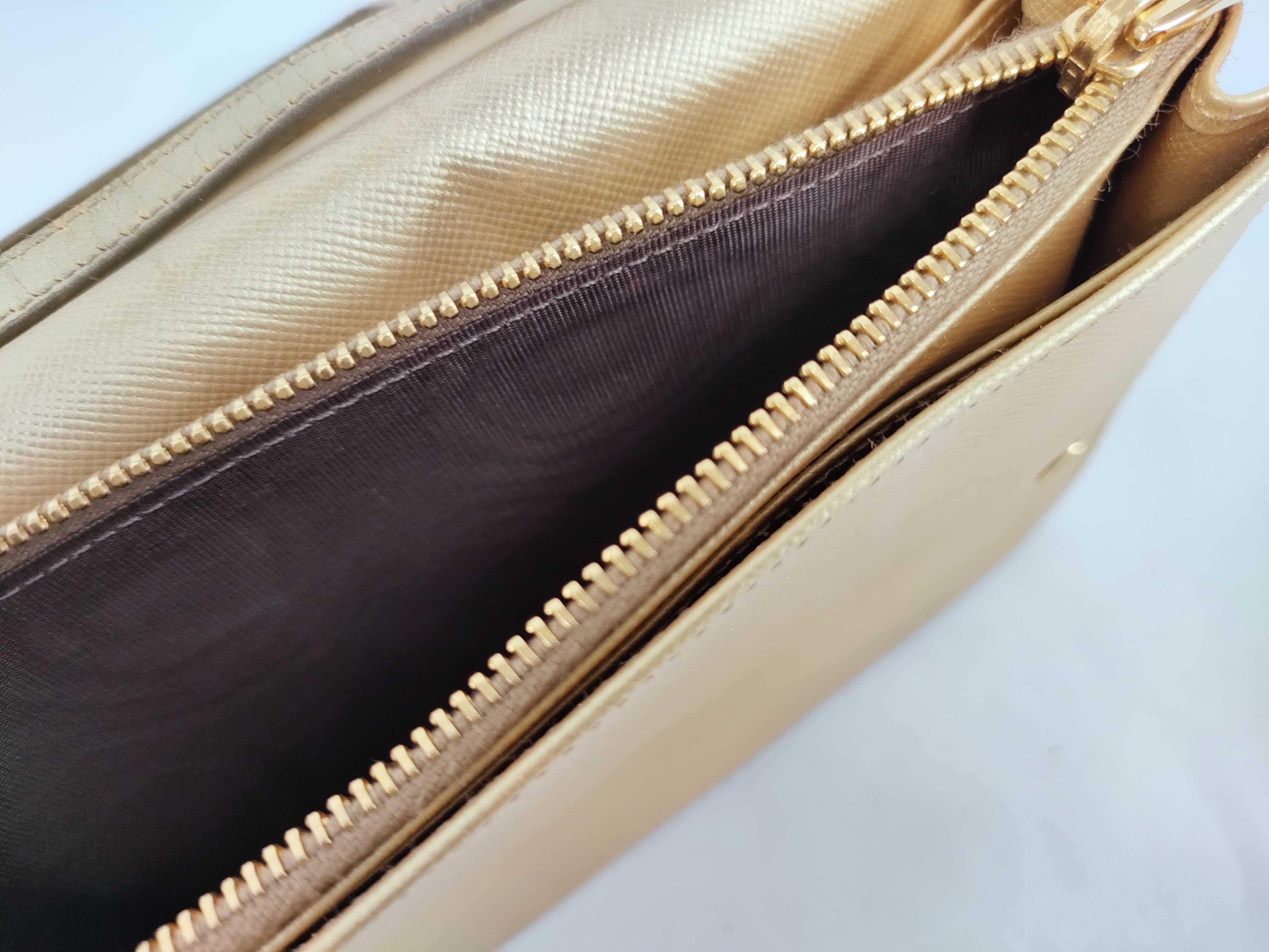 WOC Gold Shoulder Bag — view 10