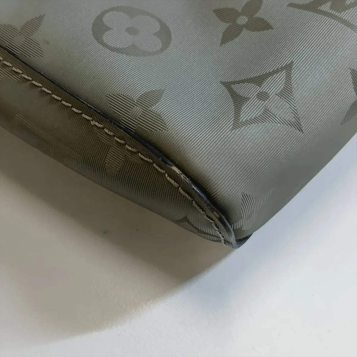Monogram Titanium Messenger PM M43889 PL2128 Khaki x Brown — view 11