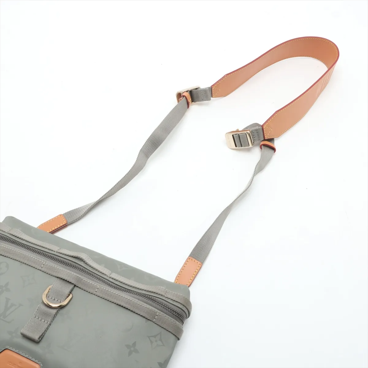 Monogram Titanium Messenger PM M43889 PL2128 Khaki x Brown — view 5