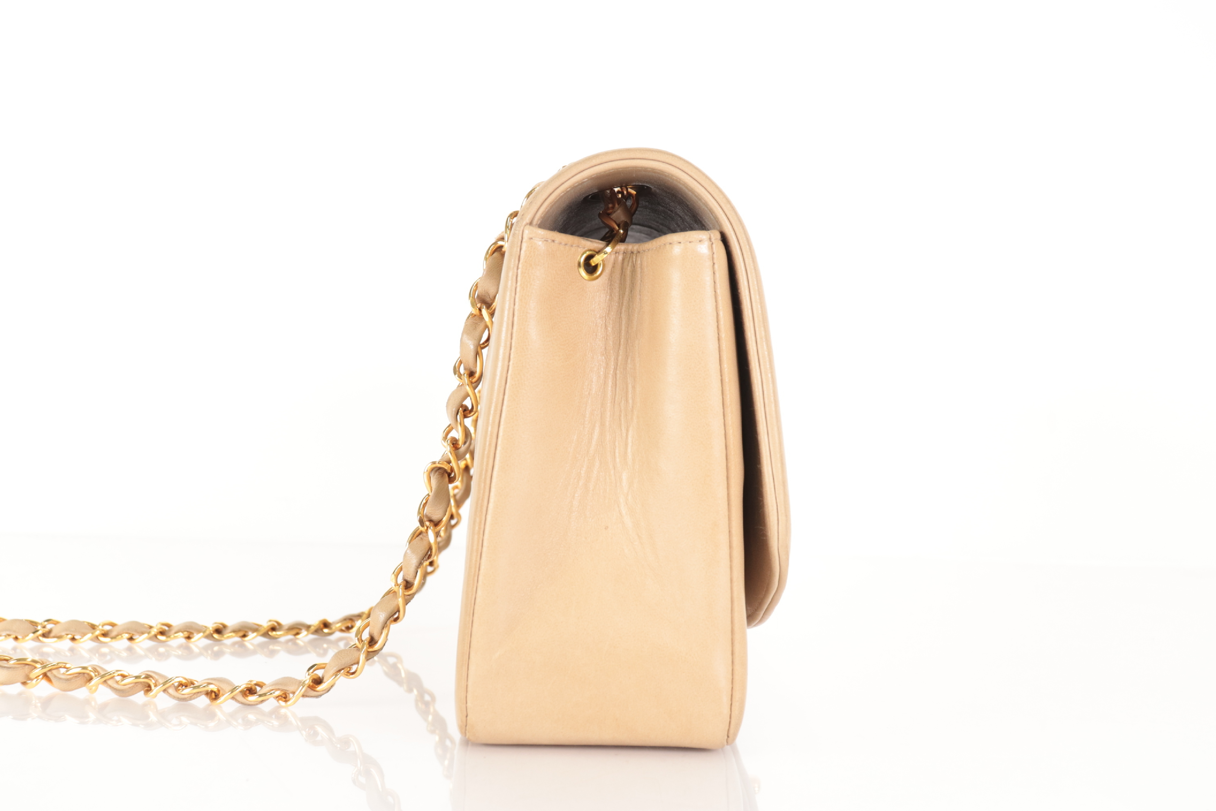 Diana 25 Lambskin Beige Shoulder Bag (Serial No. 3) — view 4