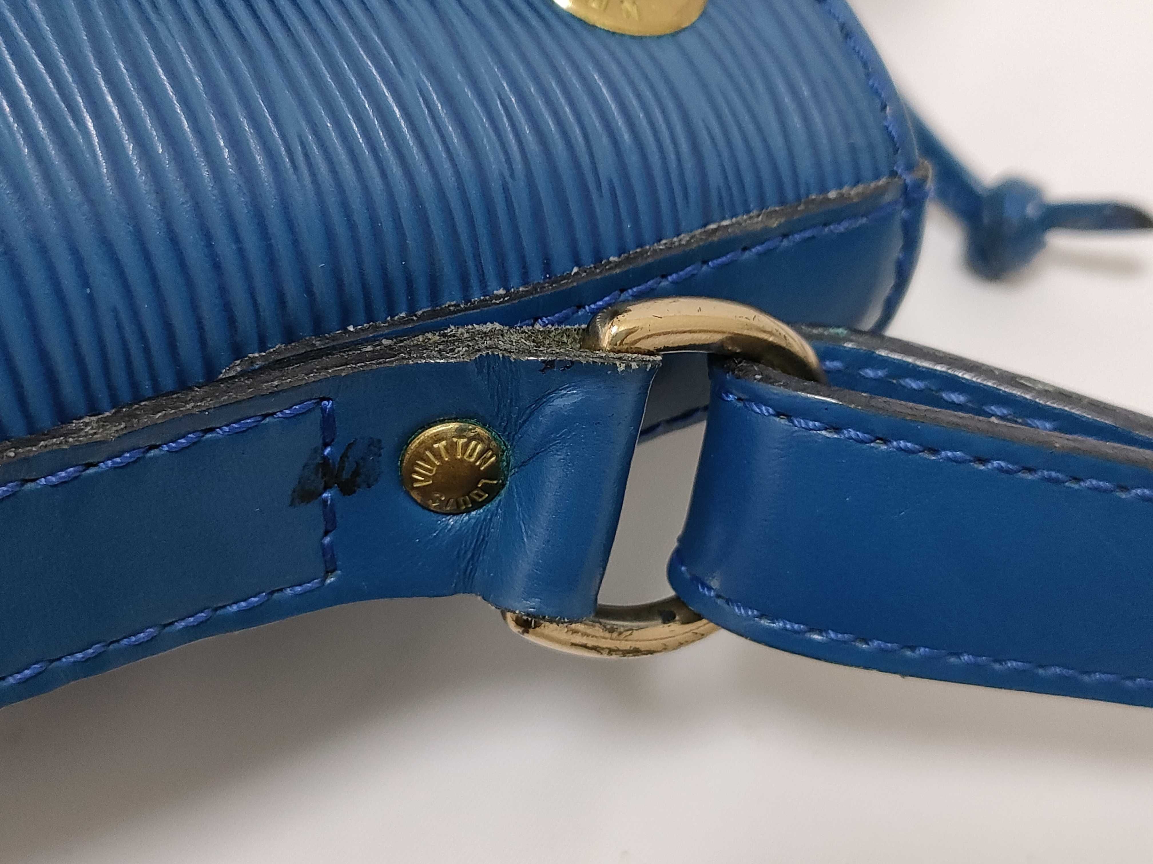 Epi Leather Petit Noé Shoulder Bag, Blue, M44105 AR0914 — view 5