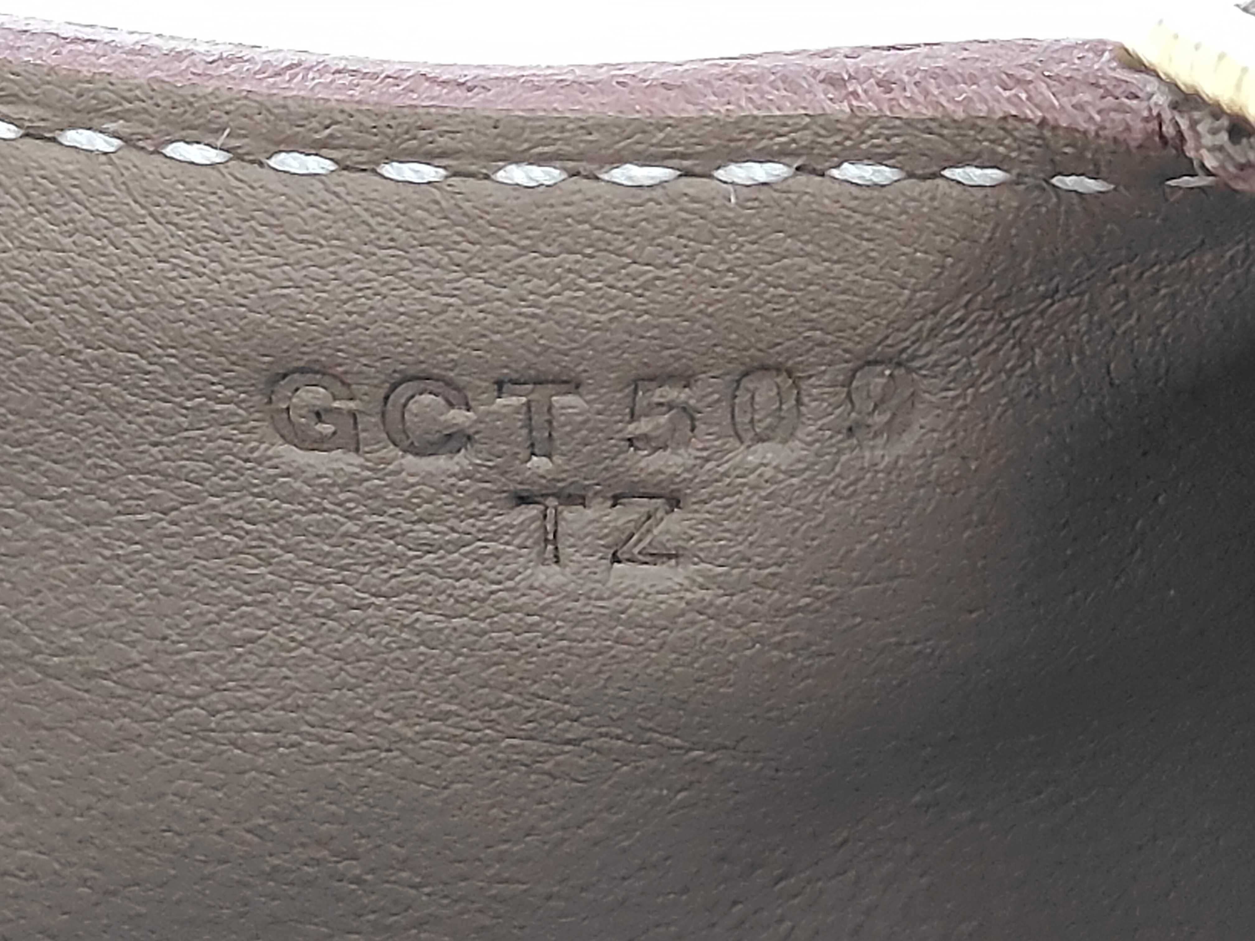 Lindy Mini bag in Taurillon Clemence leather, Etoupe color, gold hardware, G stamp. — view 10