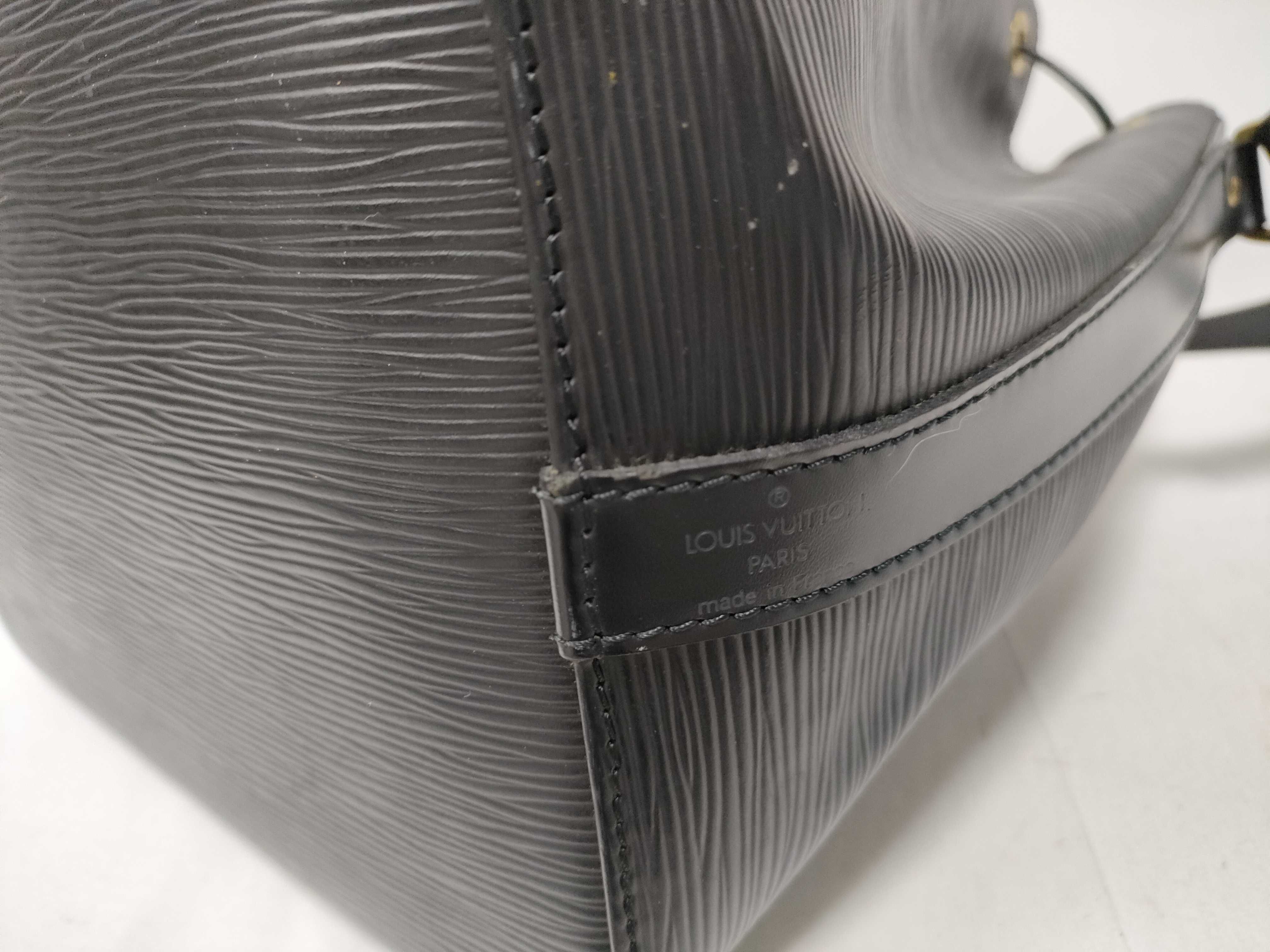 Epi Noir Black Noe Shoulder Bag — view 4