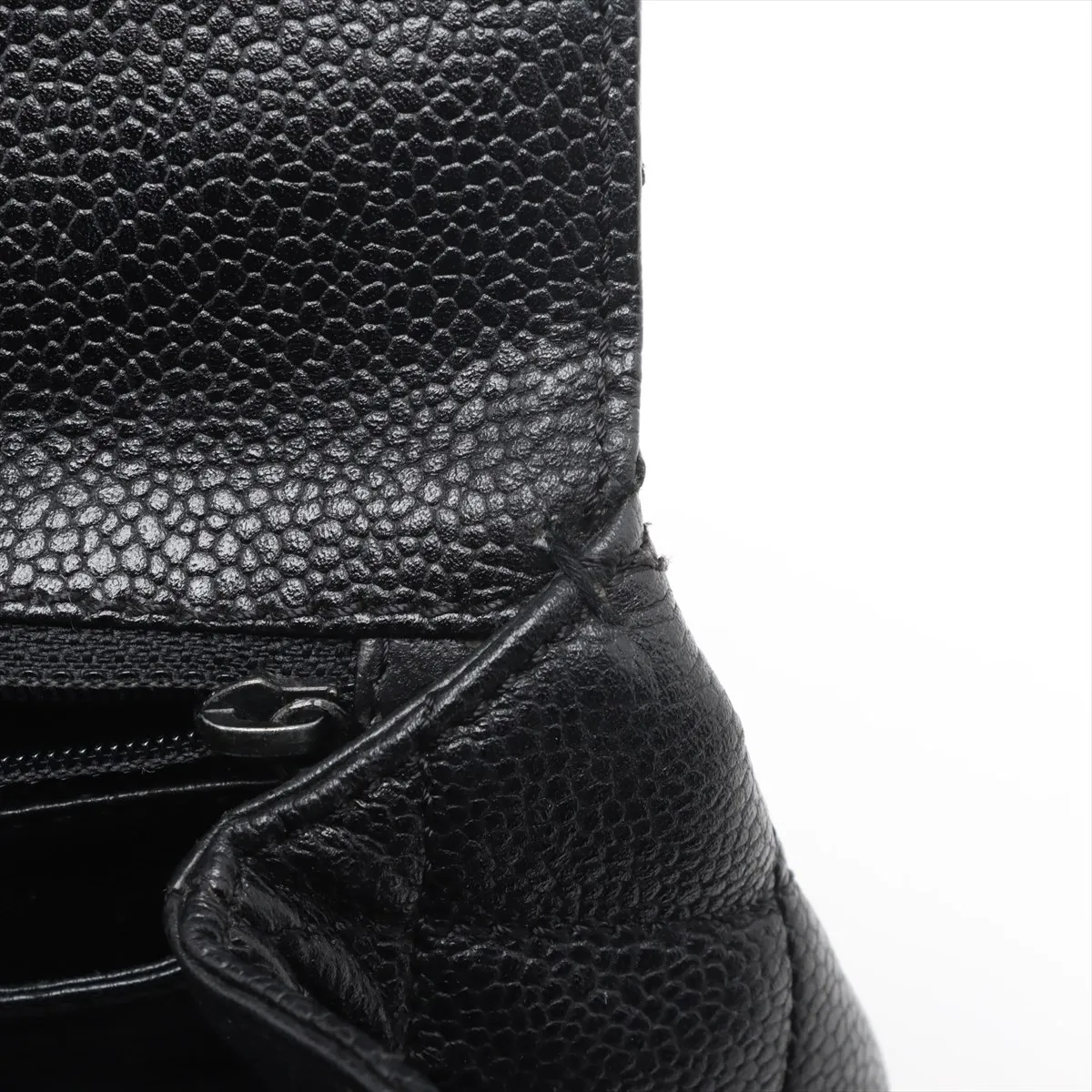 Matelasse caviar skin handbag black gold hardware 6600377 6th series — view 13