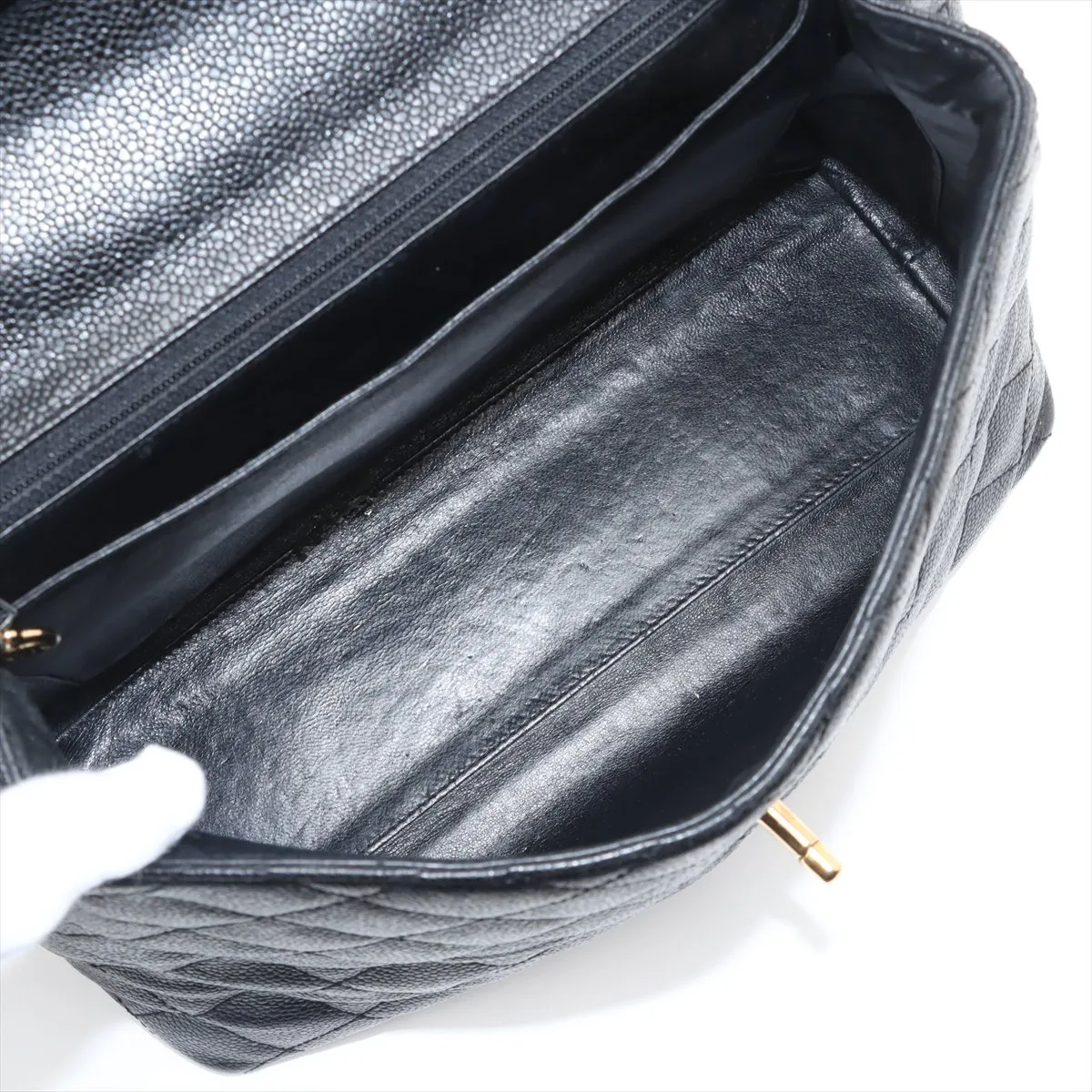 Matelasse caviar skin handbag black gold hardware 6600377 6th series — view 7