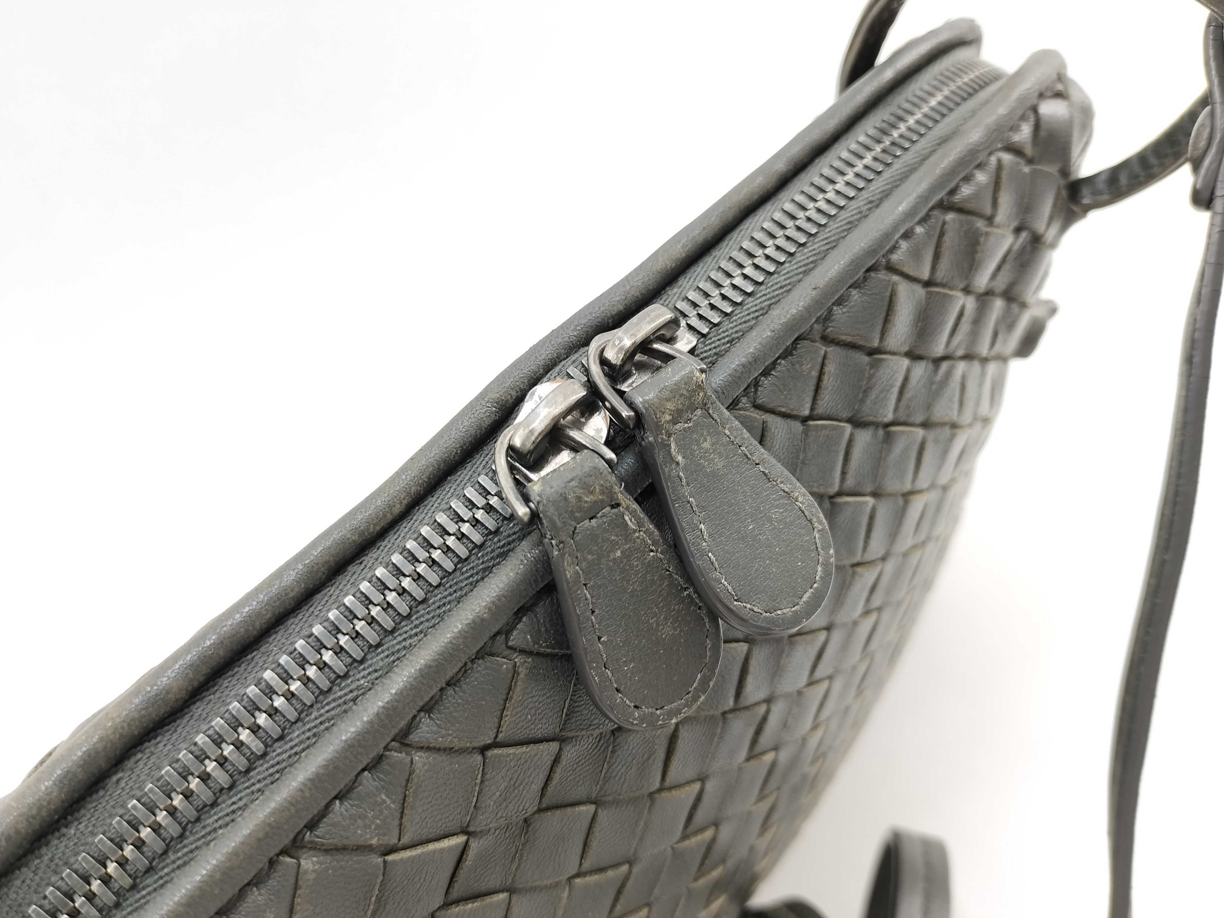 Intrecciato Bottega Veneta Intrecciato Nodini Shoulder Bag — view 9
