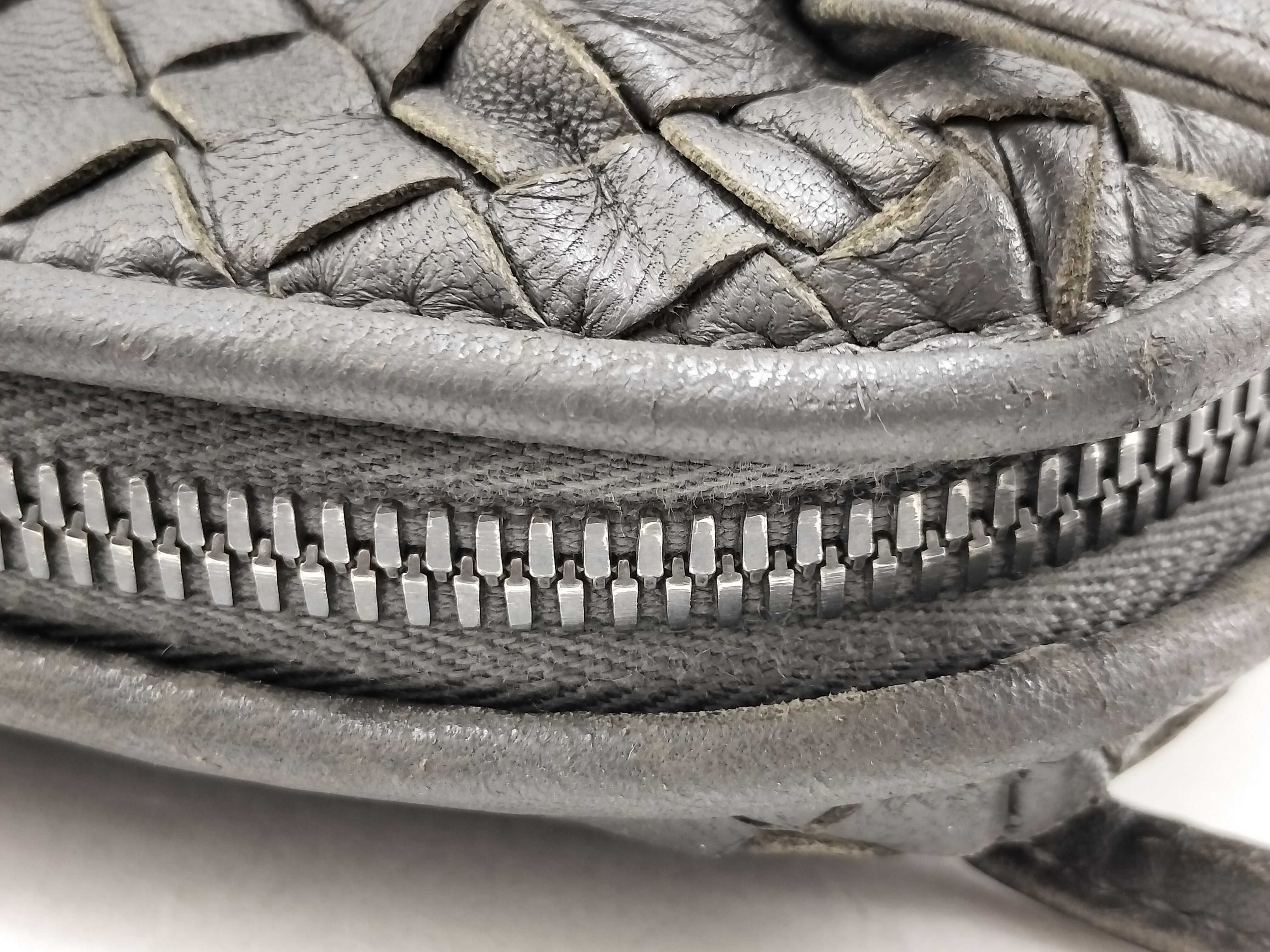 Intrecciato Bottega Veneta Intrecciato Nodini Shoulder Bag — view 10