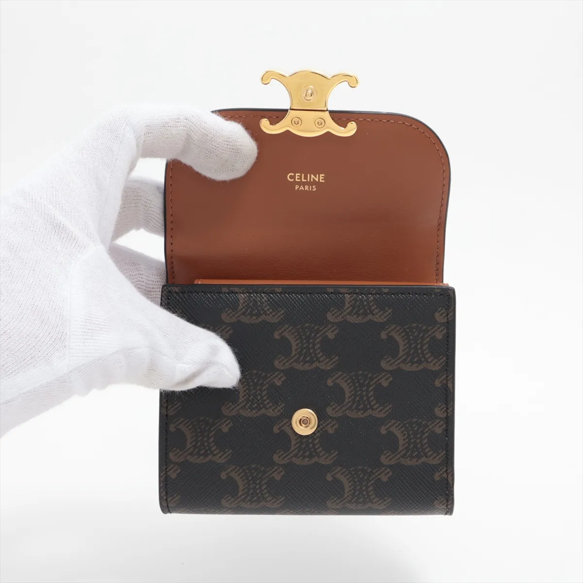 Triomphe Small Flap Wallet Leather Compact Wallet Brown — view 3
