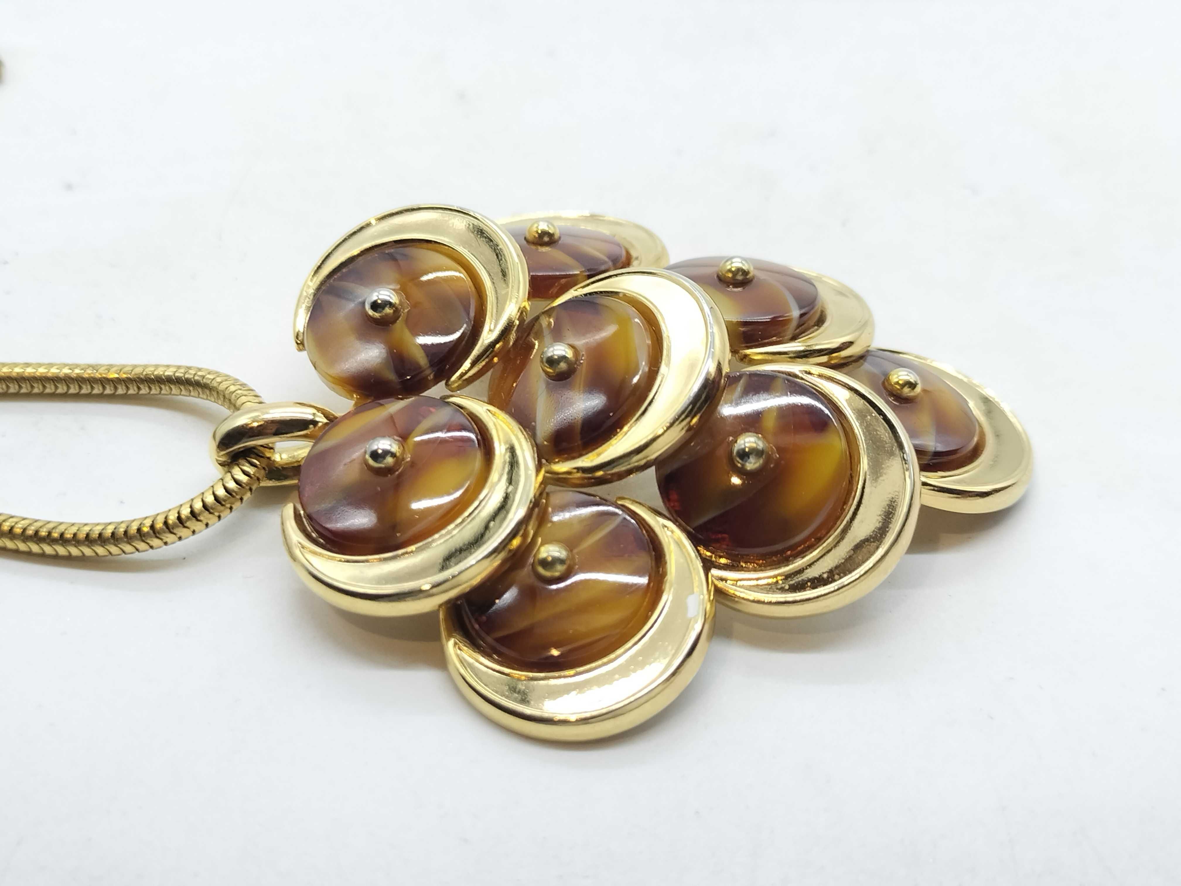 Gold Marble Necklace, 1972 Vintage Necklace — view 5